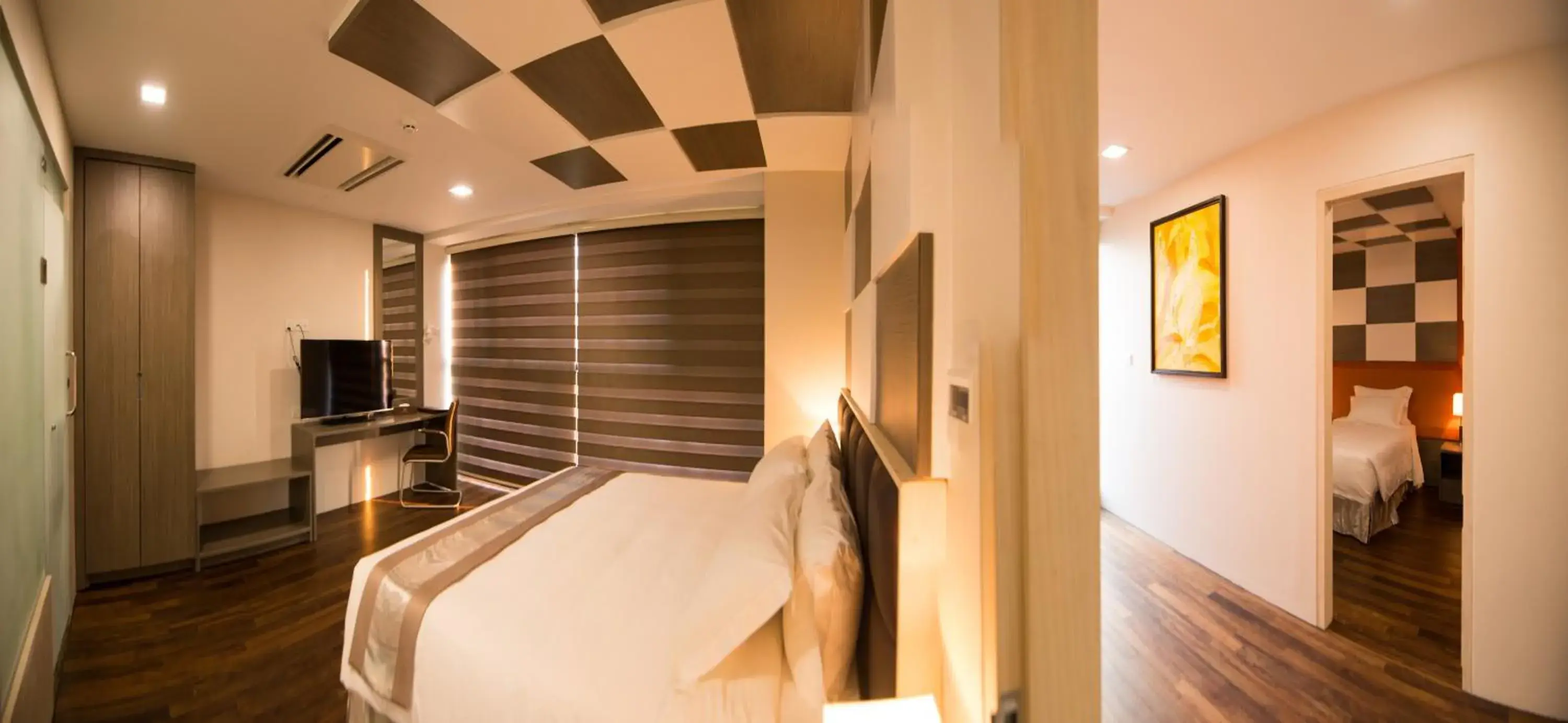 Bedroom, TV/Entertainment Center in Hotel Parami