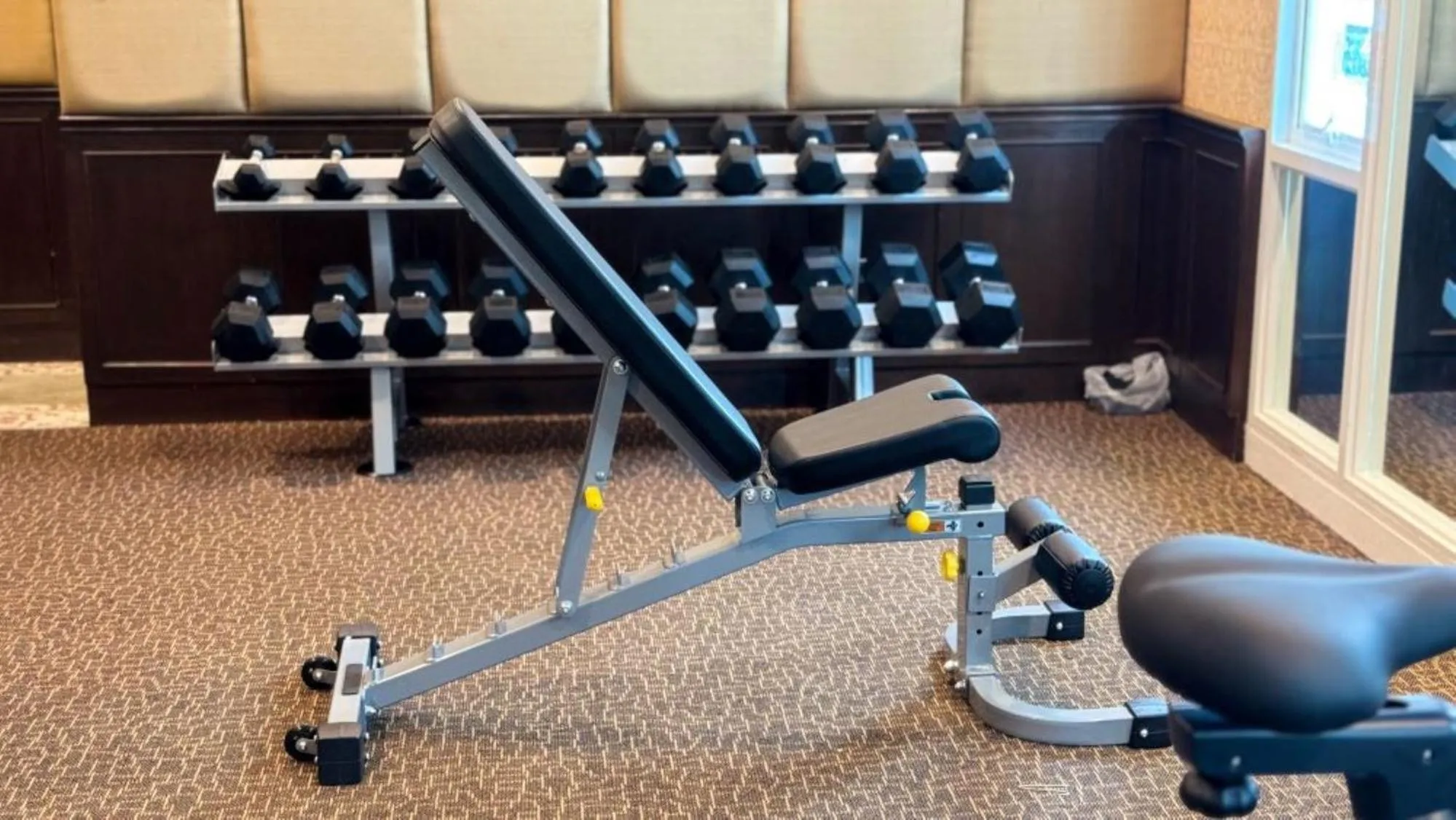 Fitness centre/facilities in Grand Supicha City Hotel
