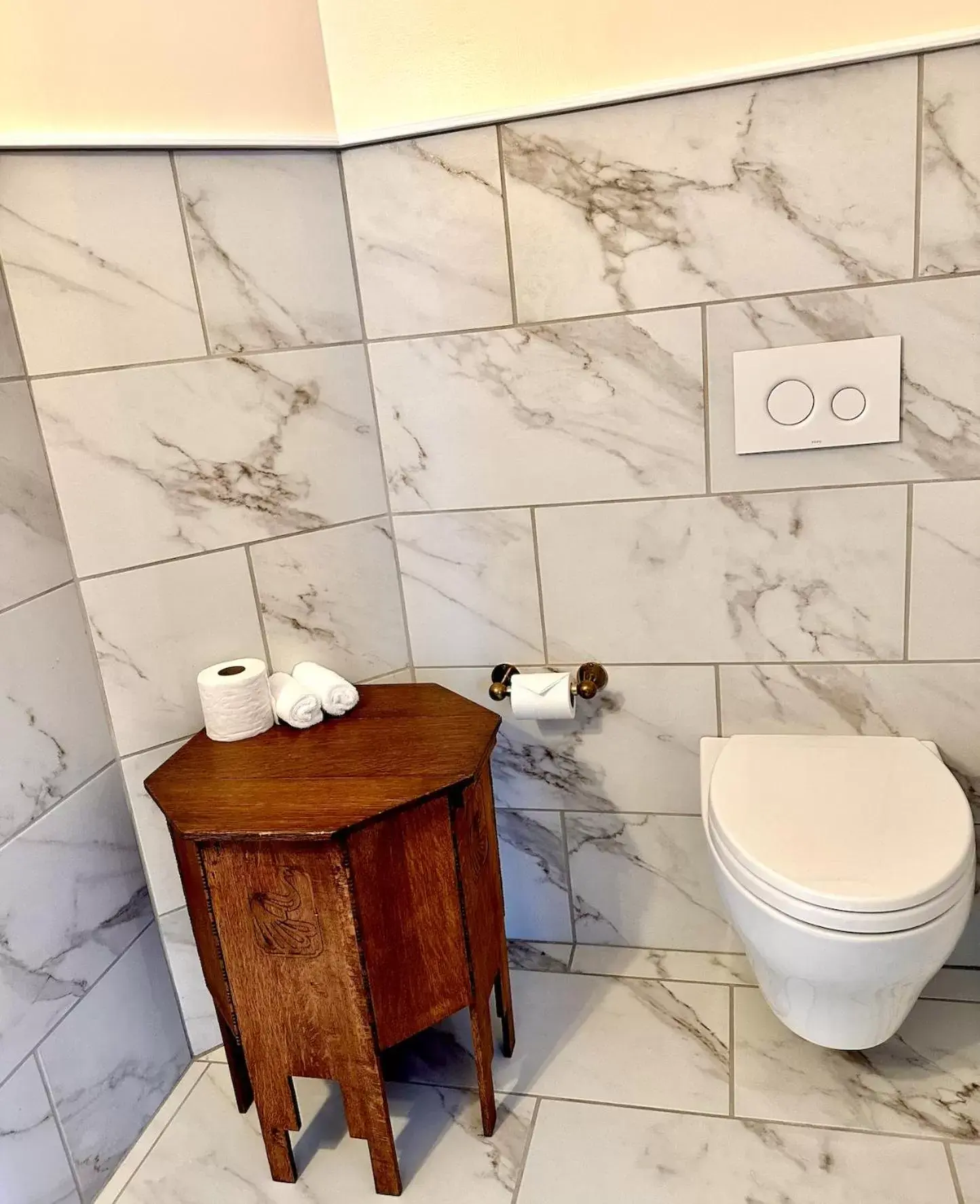 Bathroom in Orcas Hotel