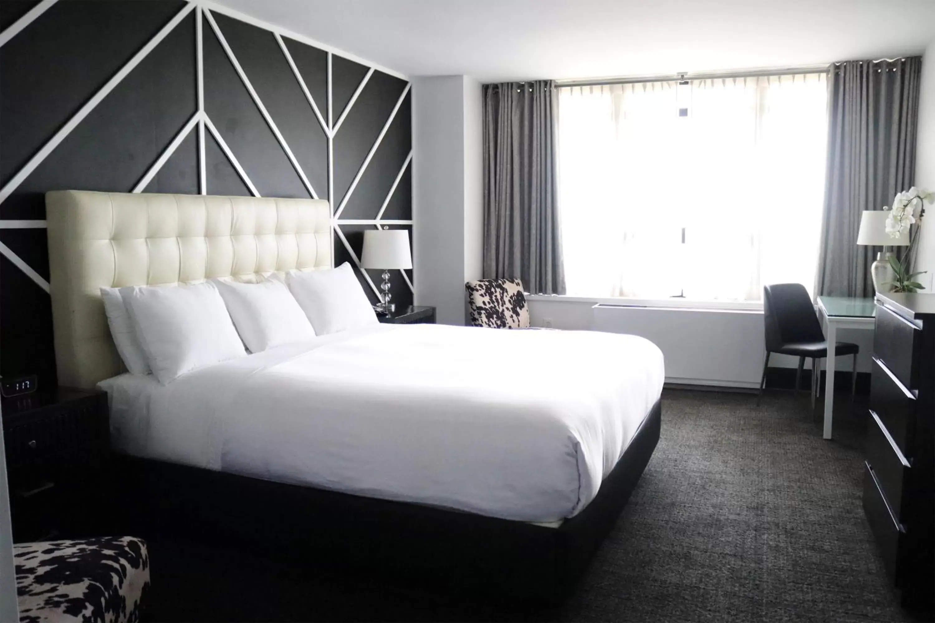 Bed in Hotel NoMa, Trademark Collection by Wyndham