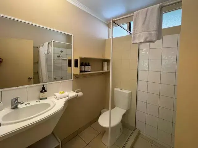 Bathroom in Tallow Beach Motel
