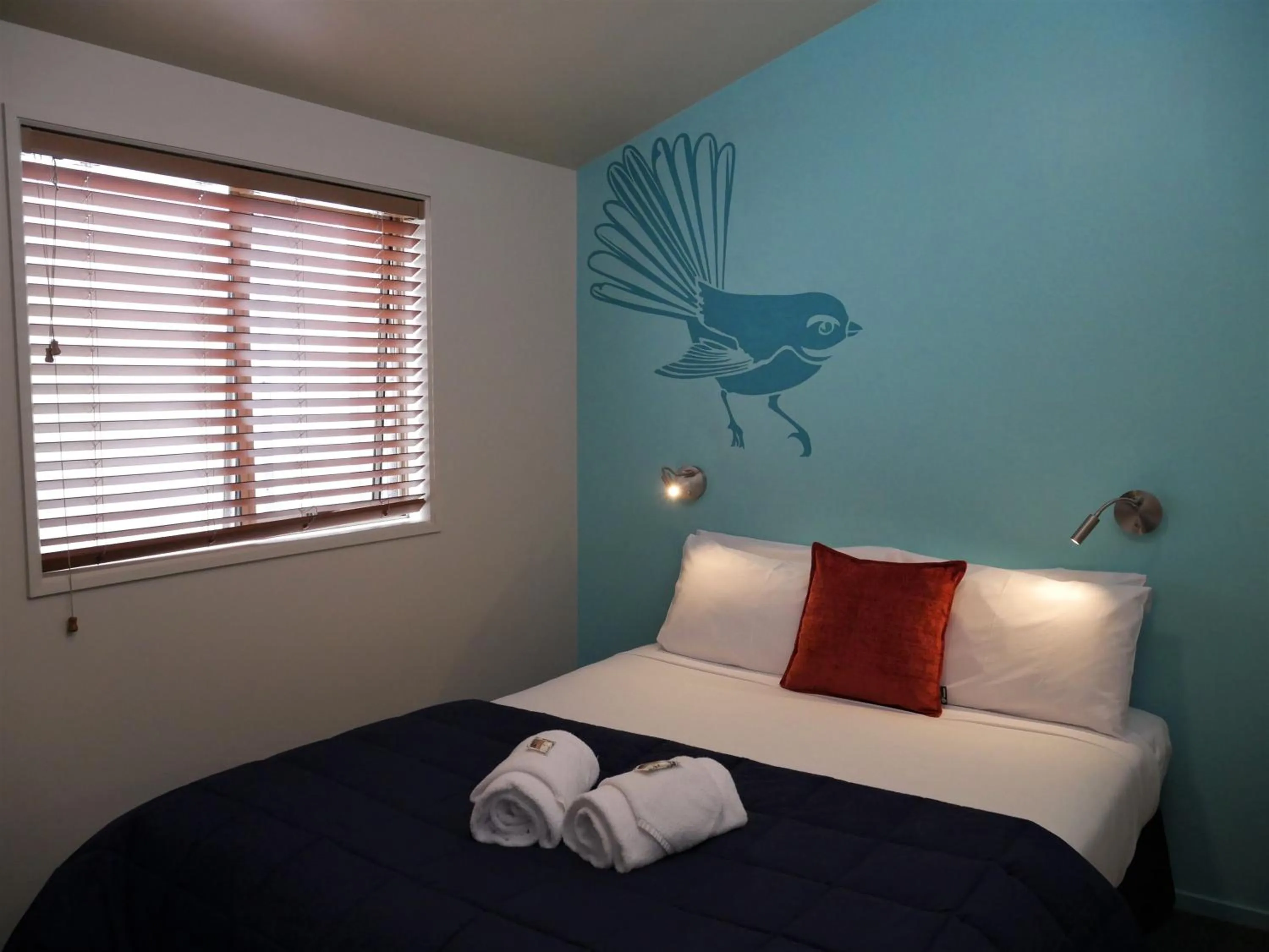 Photo of the whole room, Bed in Kaiteri Lodge