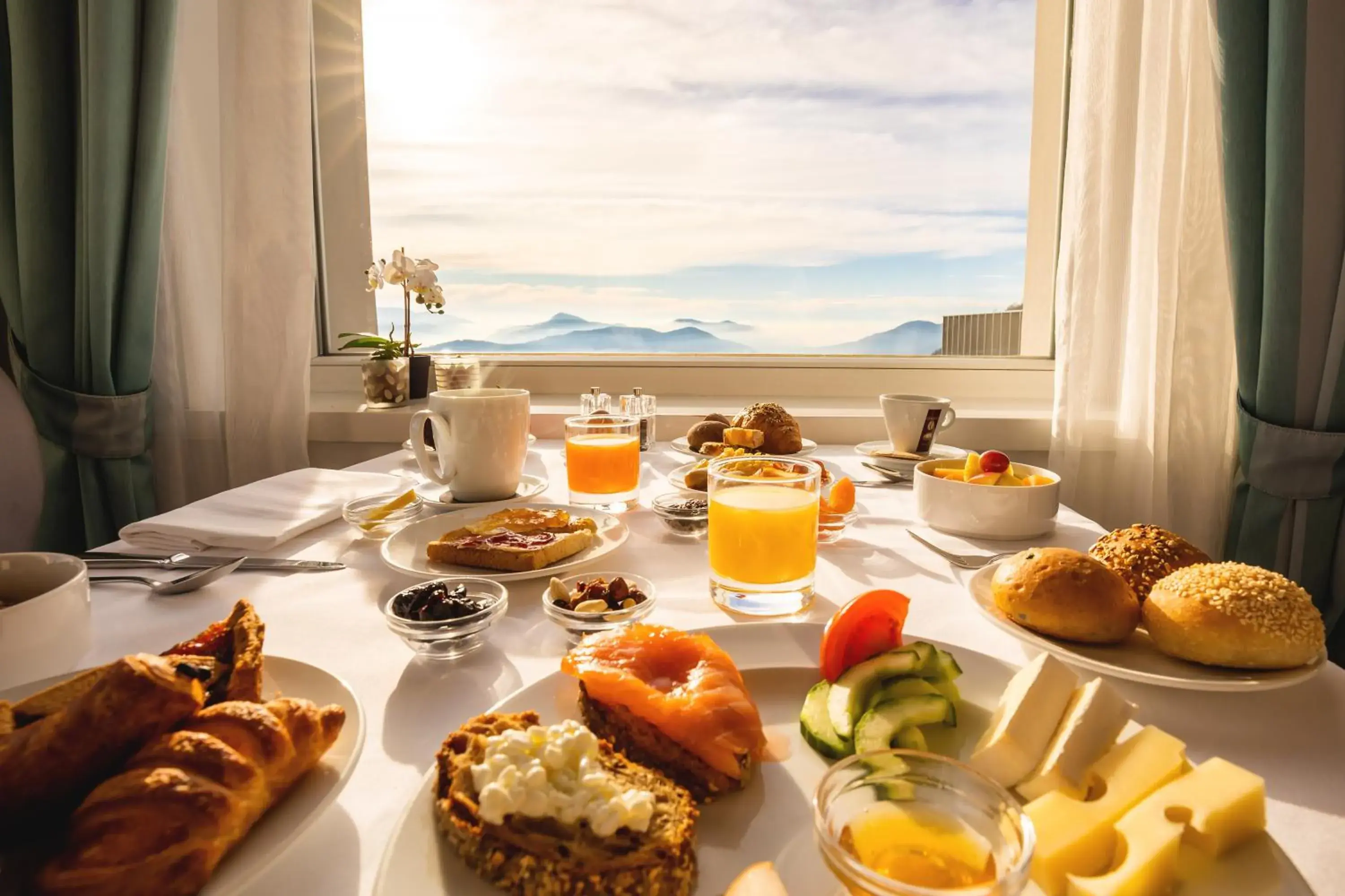 Breakfast in Kurhaus Cademario Hotel & DOT Spa - Ticino Hotels Group