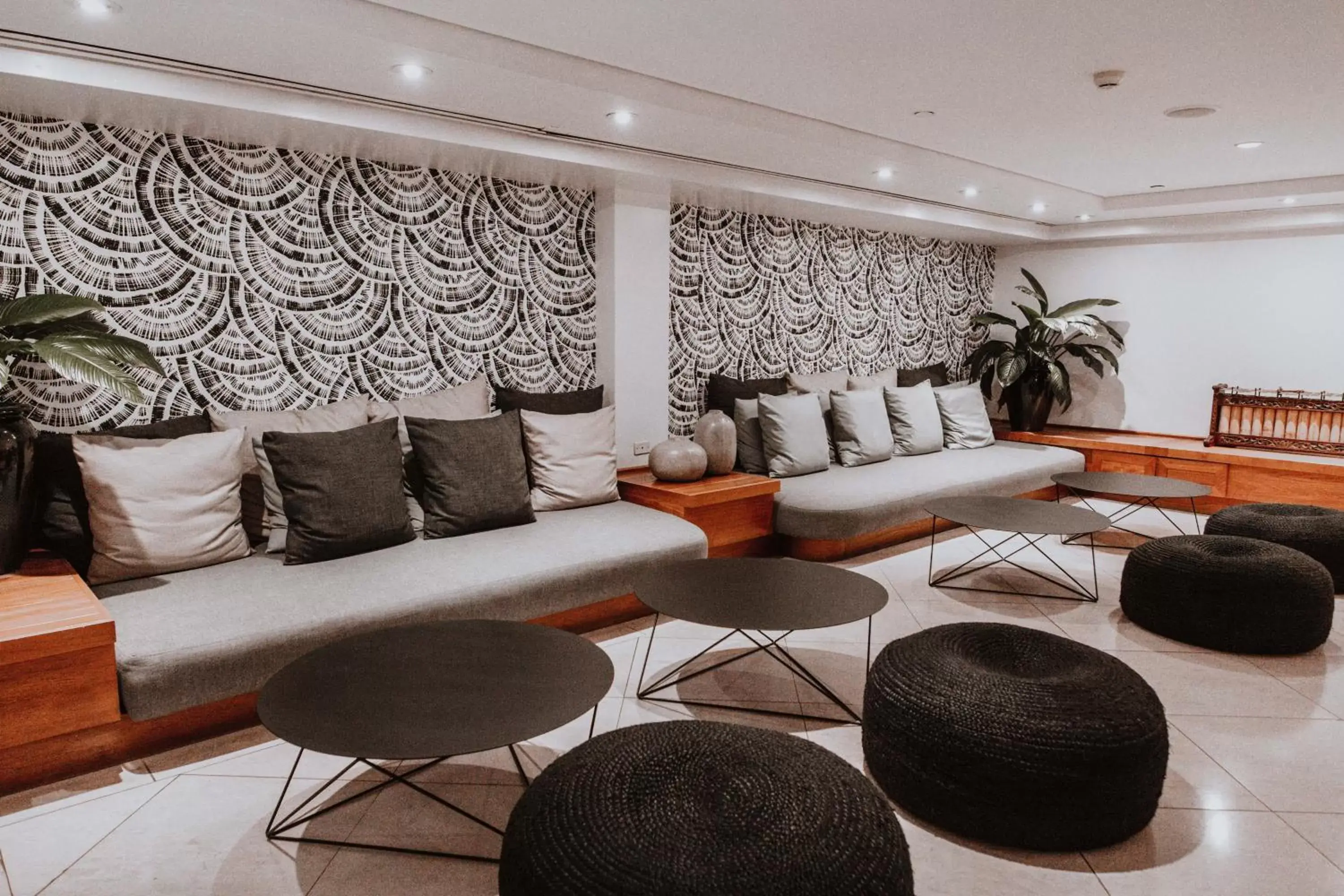 Lobby or reception, Seating Area in Lotus Honolulu at Diamond Head