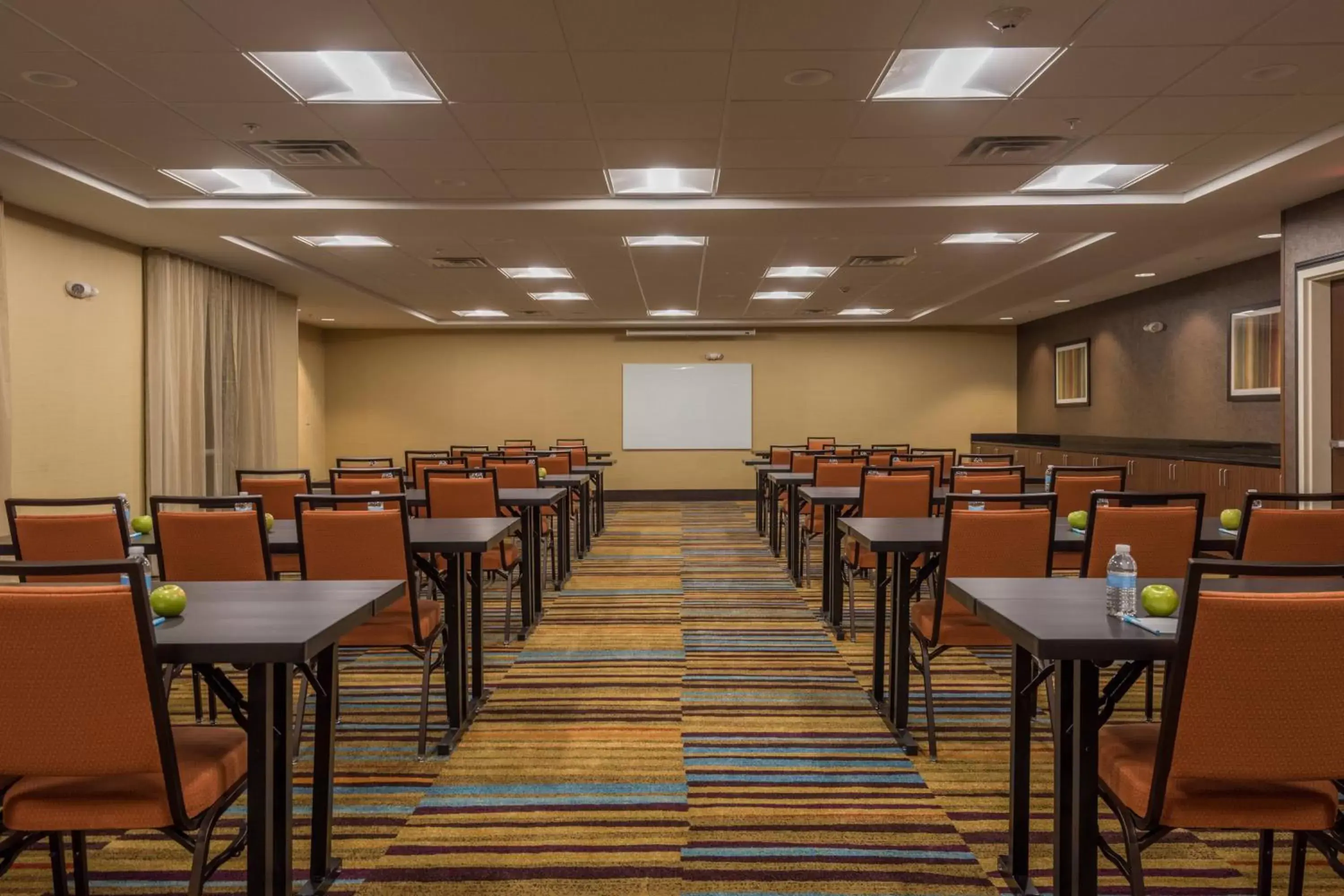 Meeting/conference room in Fairfield Inn & Suites by Marriott Mobile Saraland