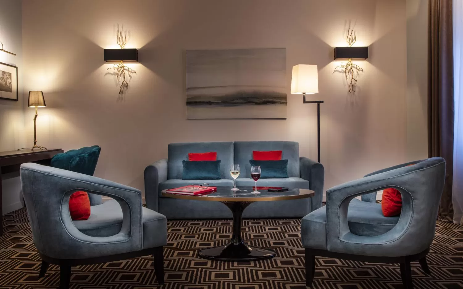 Seating area in Hotel Bristol