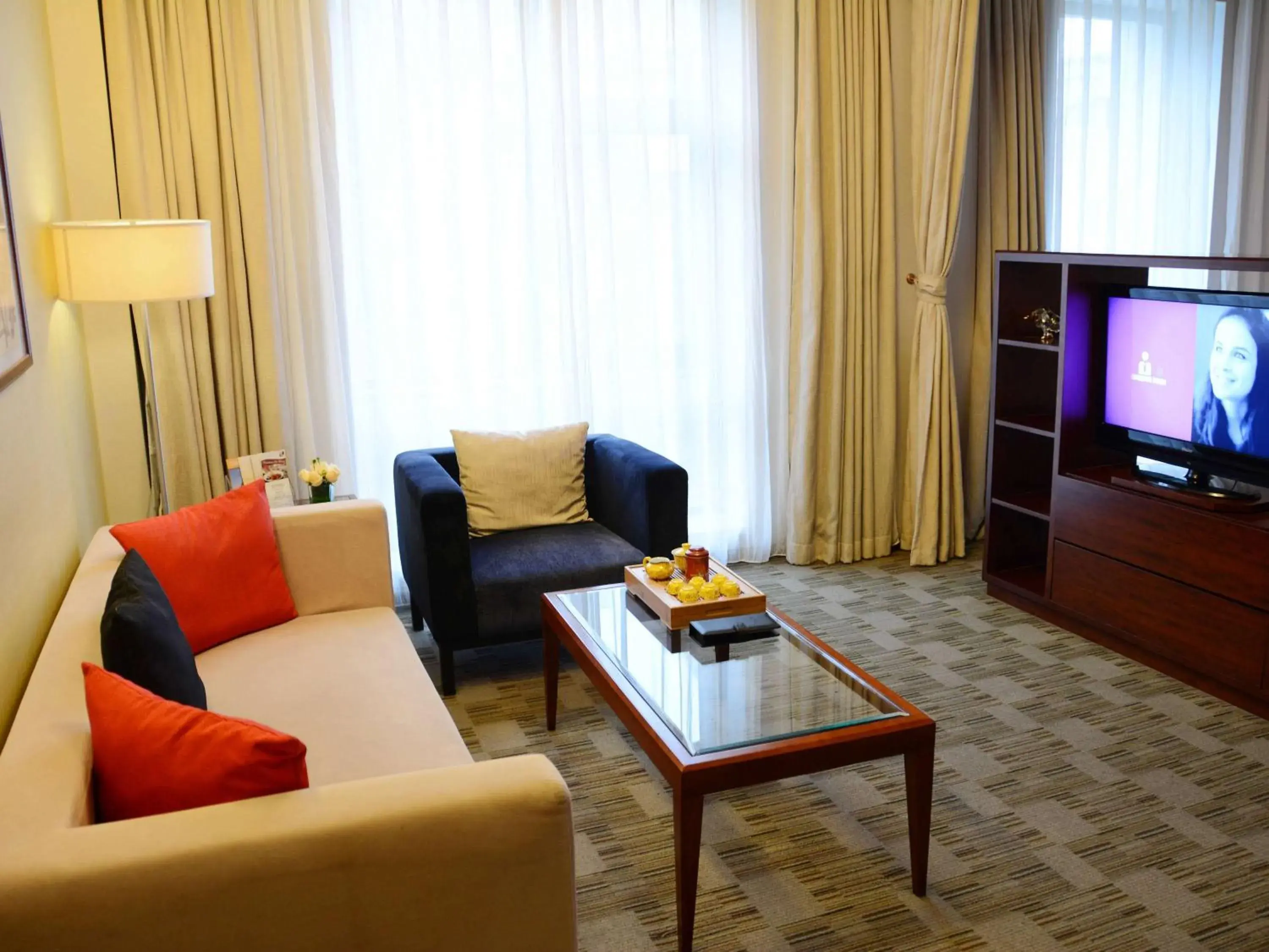 Living room, Seating Area in Mercure Beijing Downtown Hotel