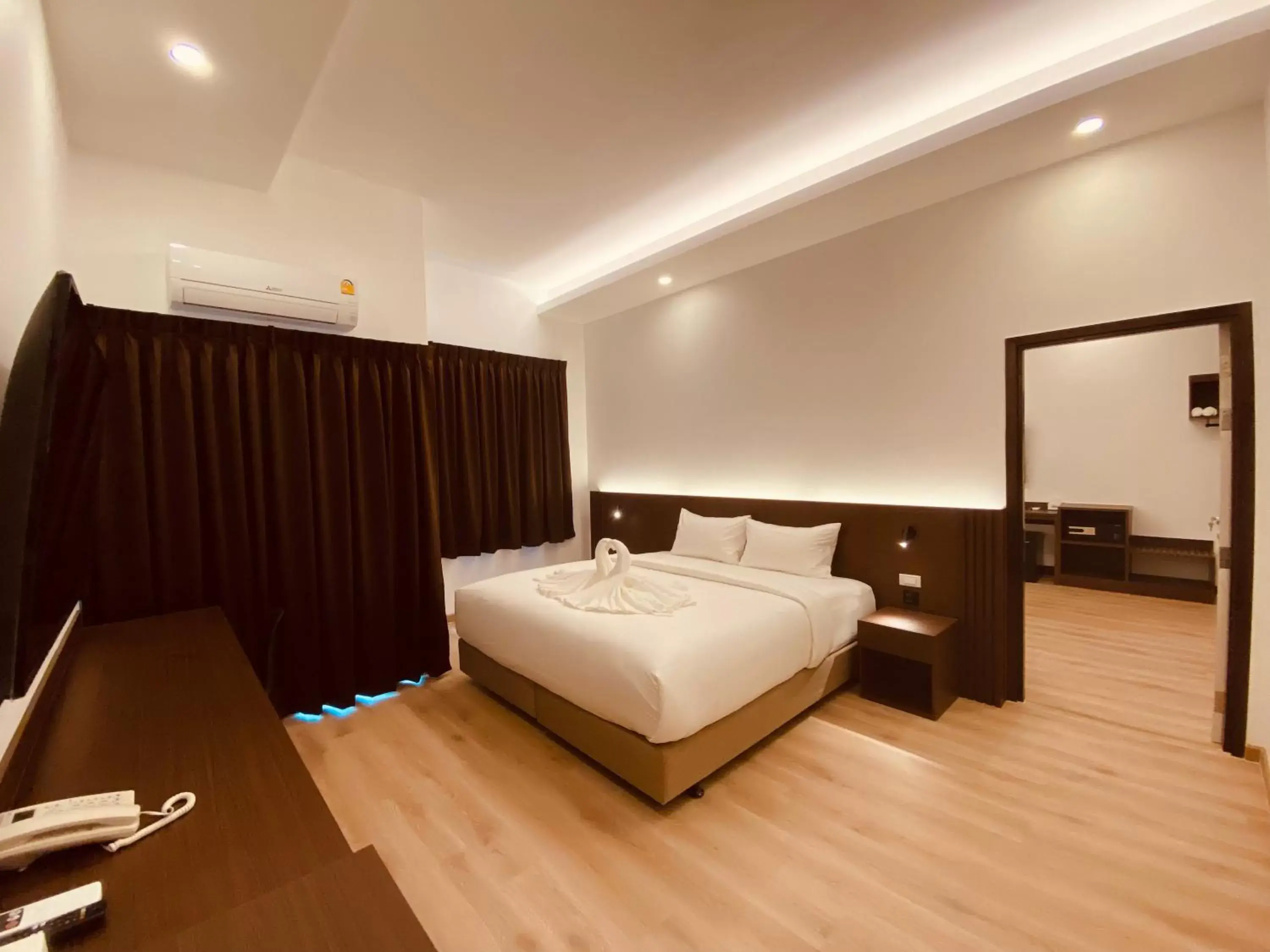 Photo of the whole room, Bed in GEEN Hotel Chonburi Photo of the whole room, Bed in GEEN Hotel Chonburi
