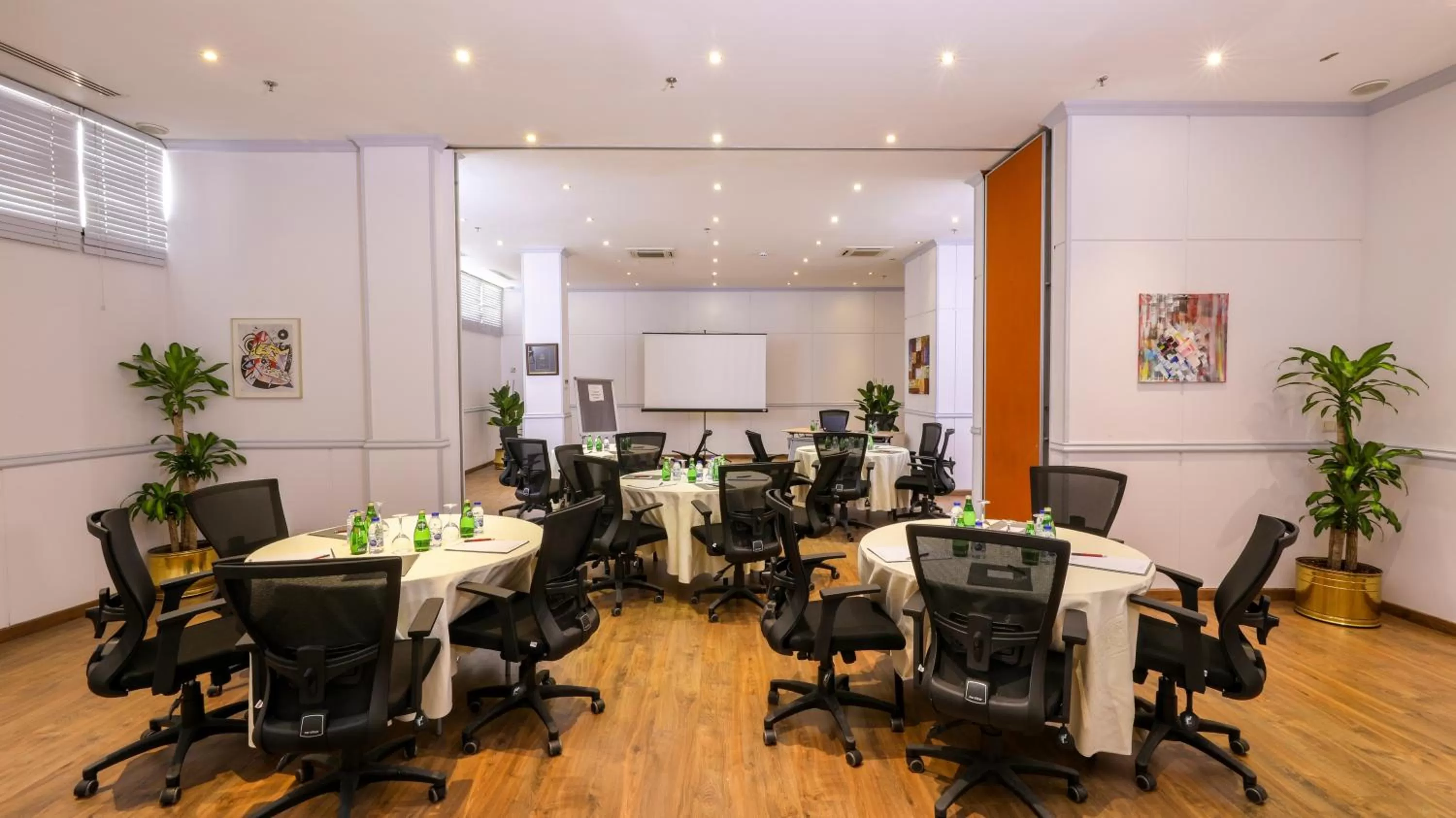 Meeting/conference room in Crowne Plaza Riyadh Palace by IHG