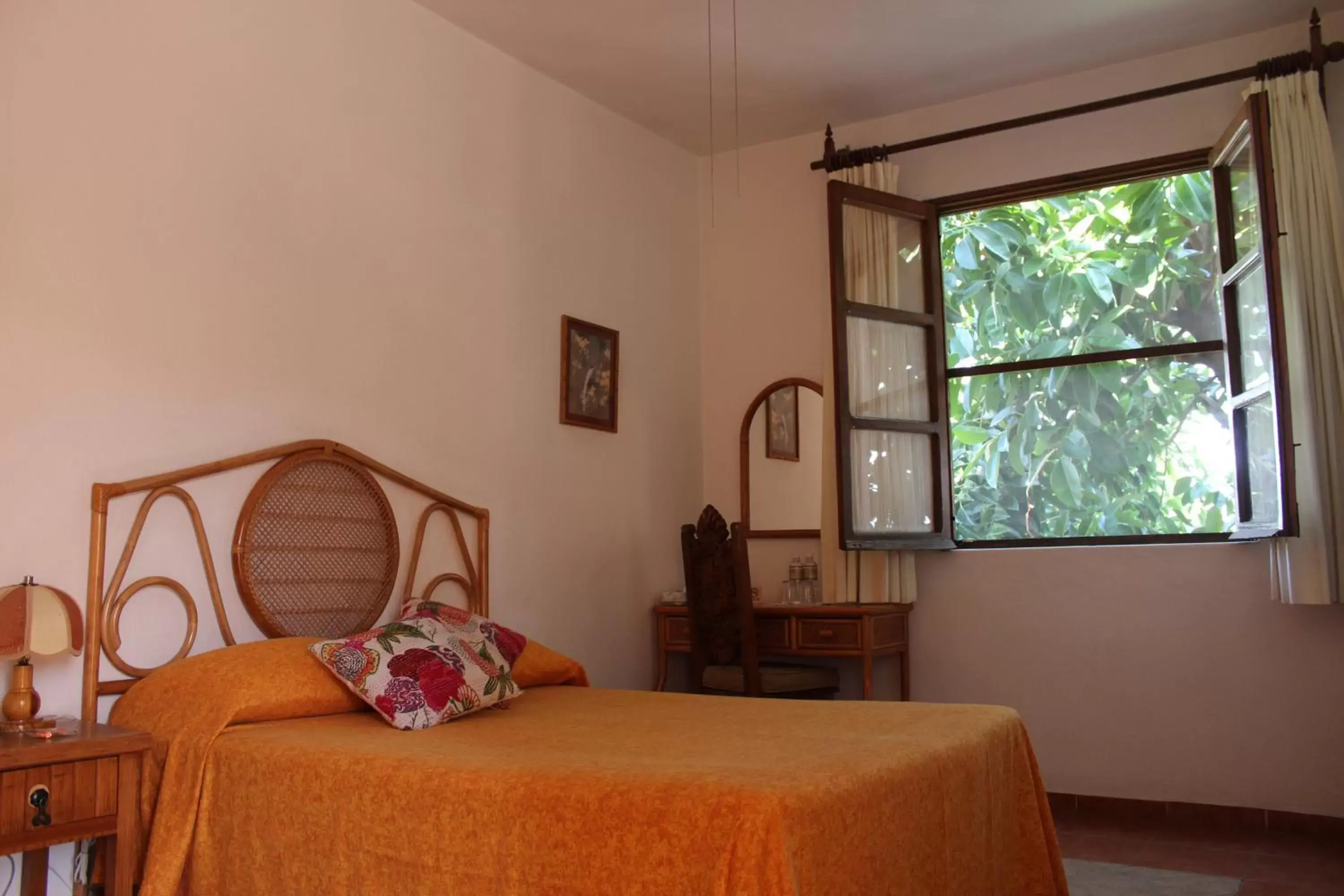 Bed in Hotel La Plaza de Tequisquiapan Bed in Hotel La Plaza de Tequisquiapan