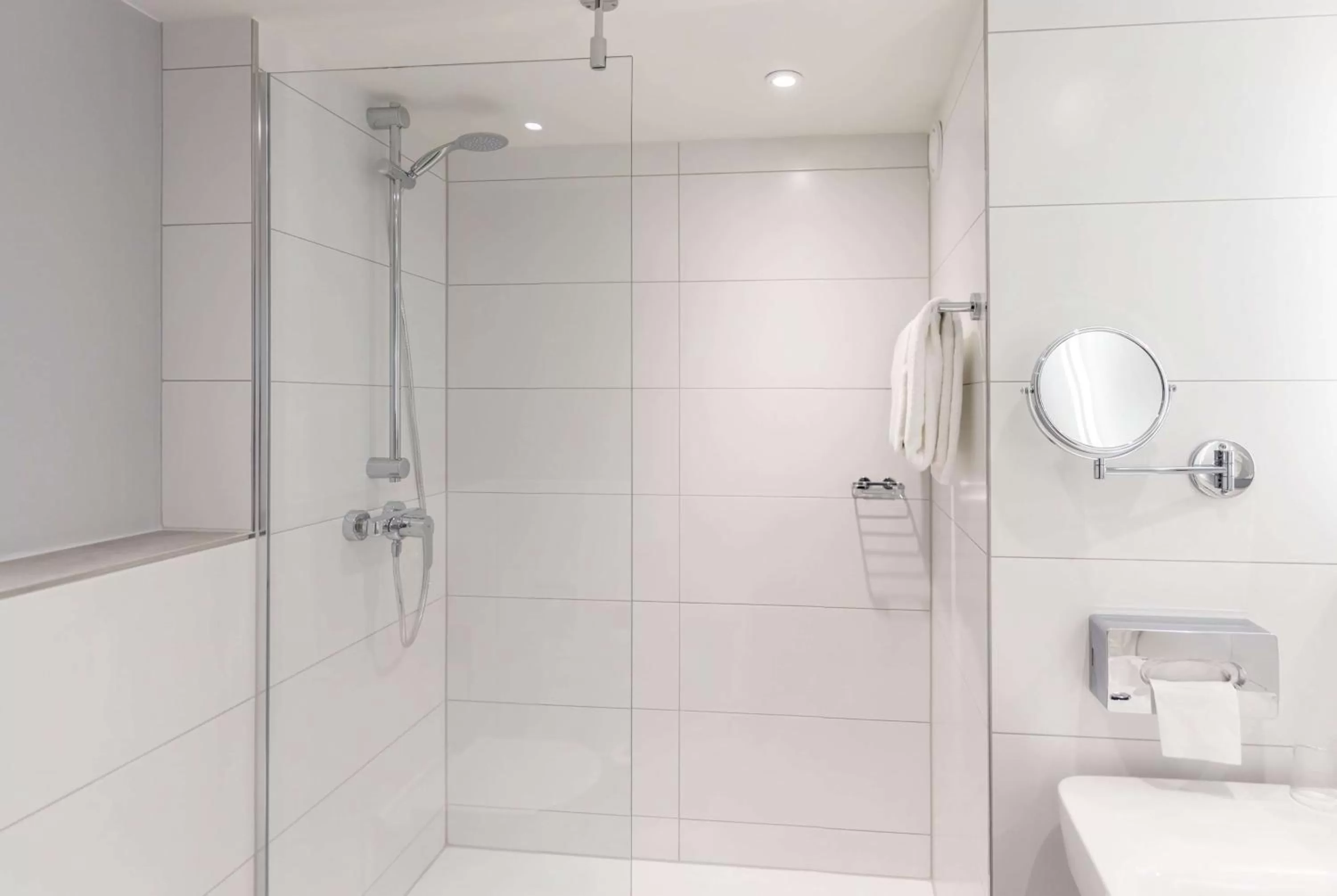 Photo of the whole room in Ramada by Wyndham Flensburg City