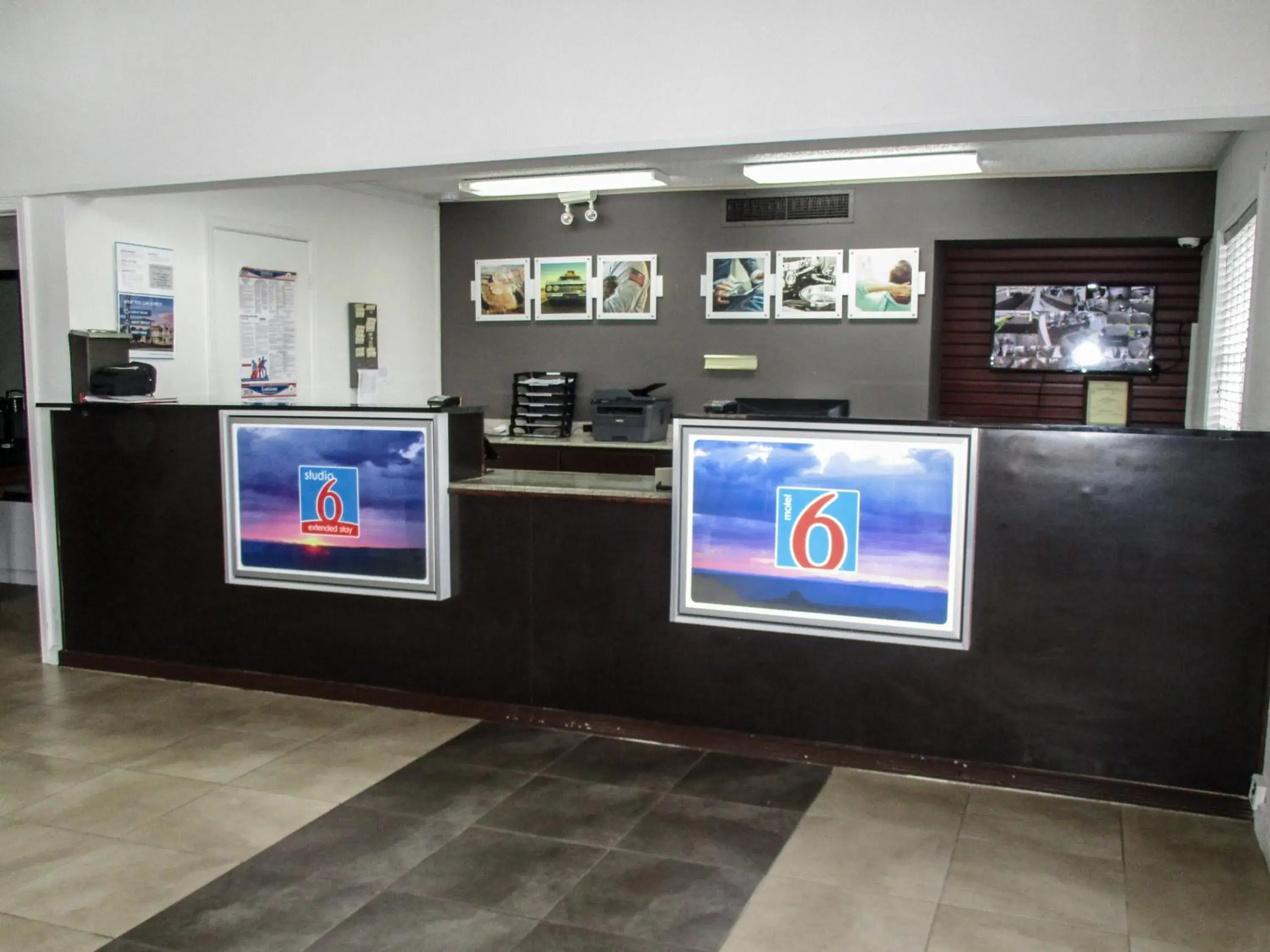 Lobby or reception, Lobby/Reception in Motel 6-Alexandria, LA - South