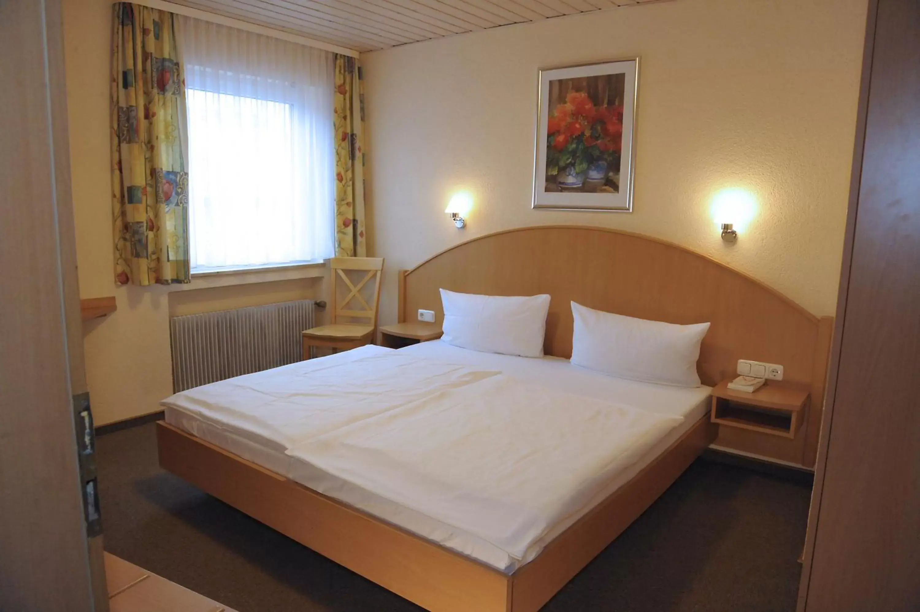 Photo of the whole room, Bed in Hotel Goldener Karpfen