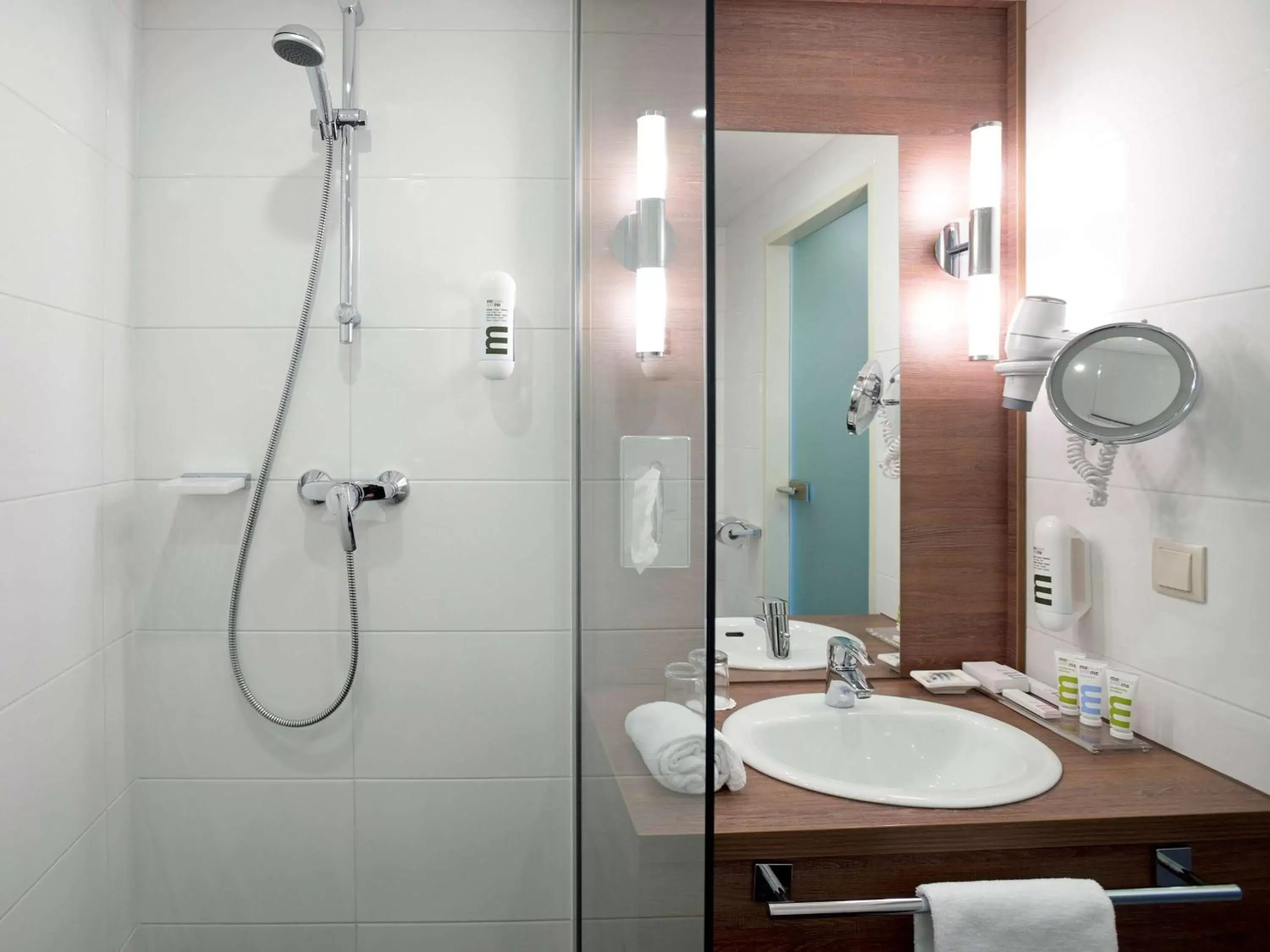 Photo of the whole room, Bathroom in Hotel Mercure Graz City