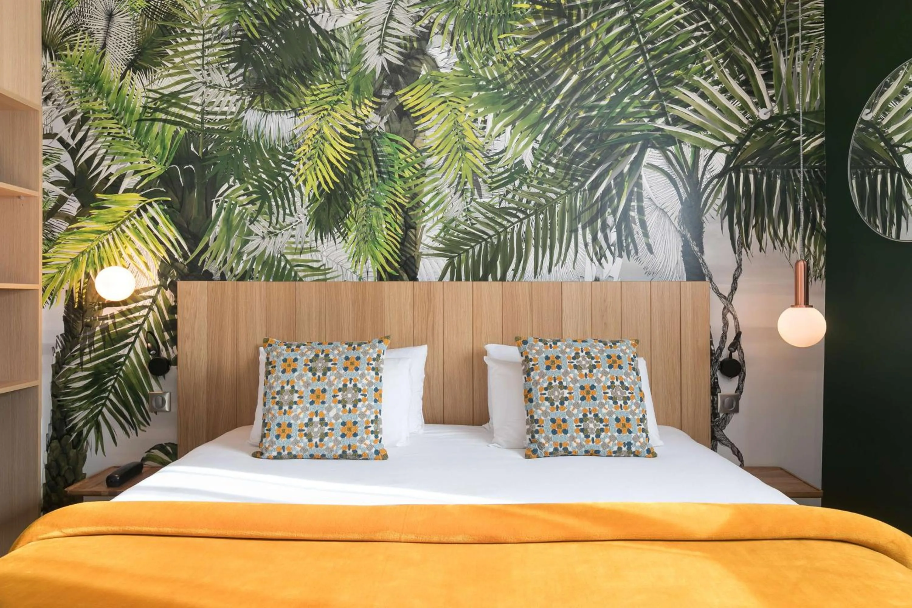 Photo of the whole room, Bed in Hôtel Innes by HappyCulture