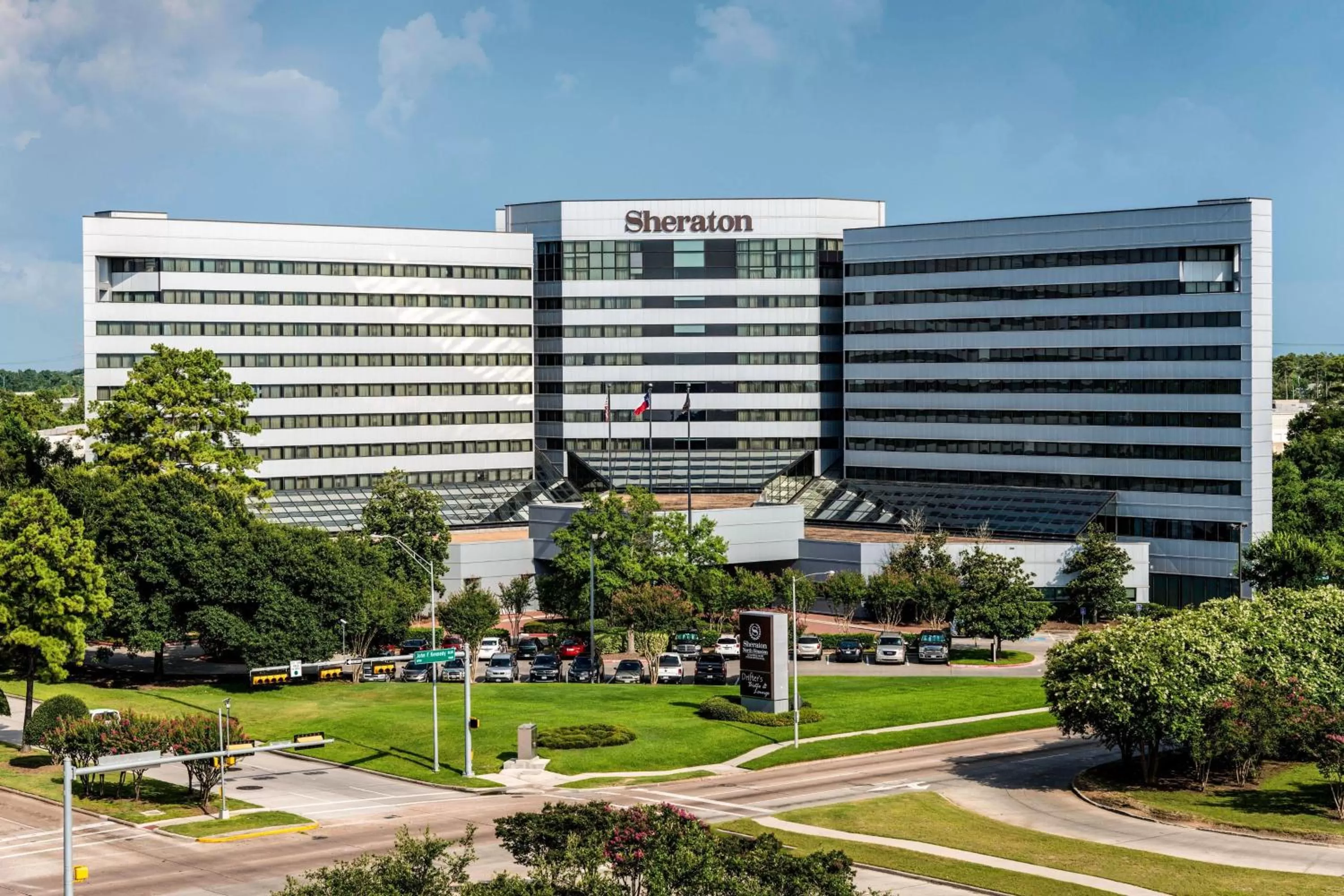 Property building in Sheraton North Houston at George Bush Intercontinental