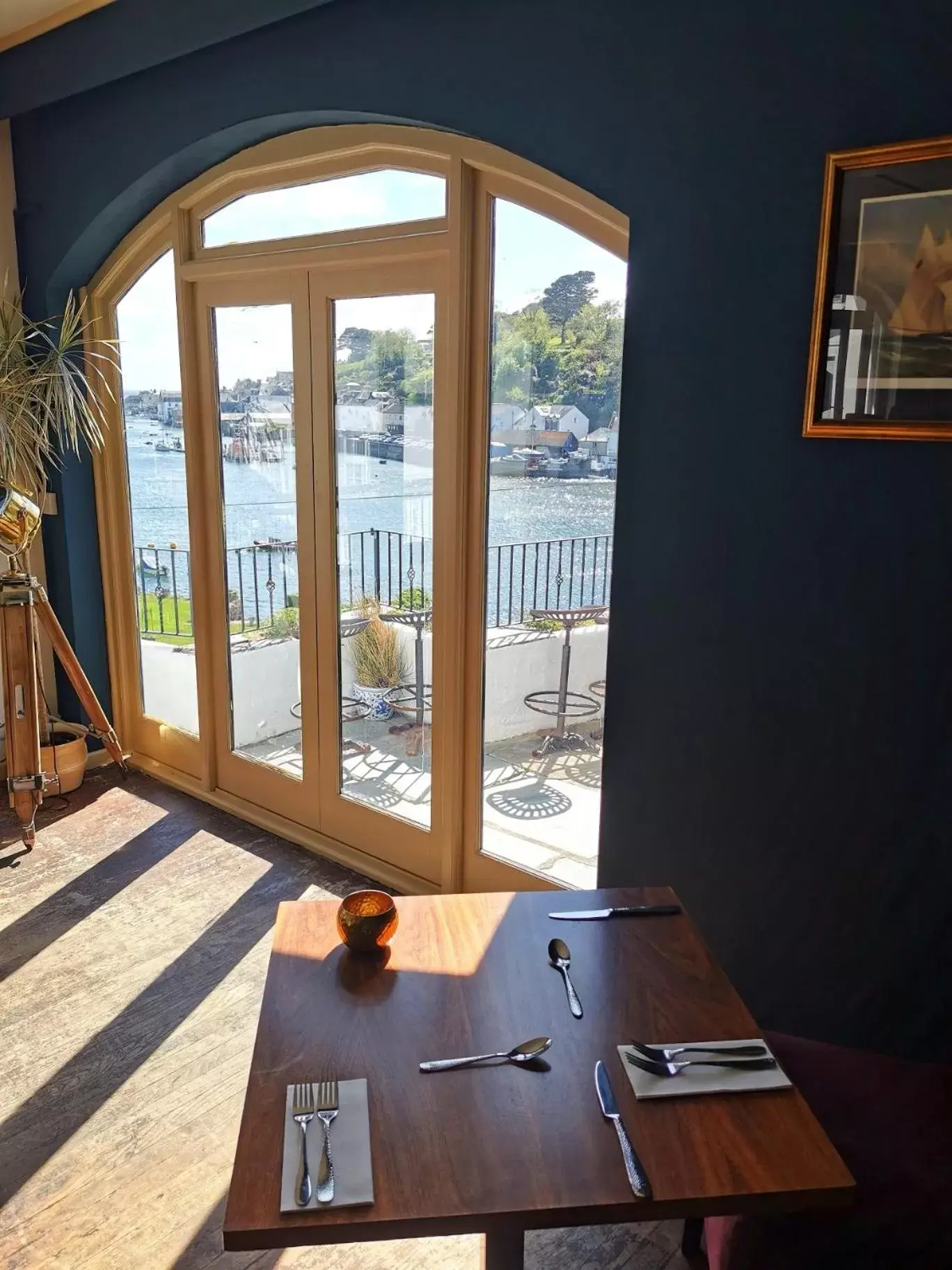 Dining area in The Old Ferry Inn