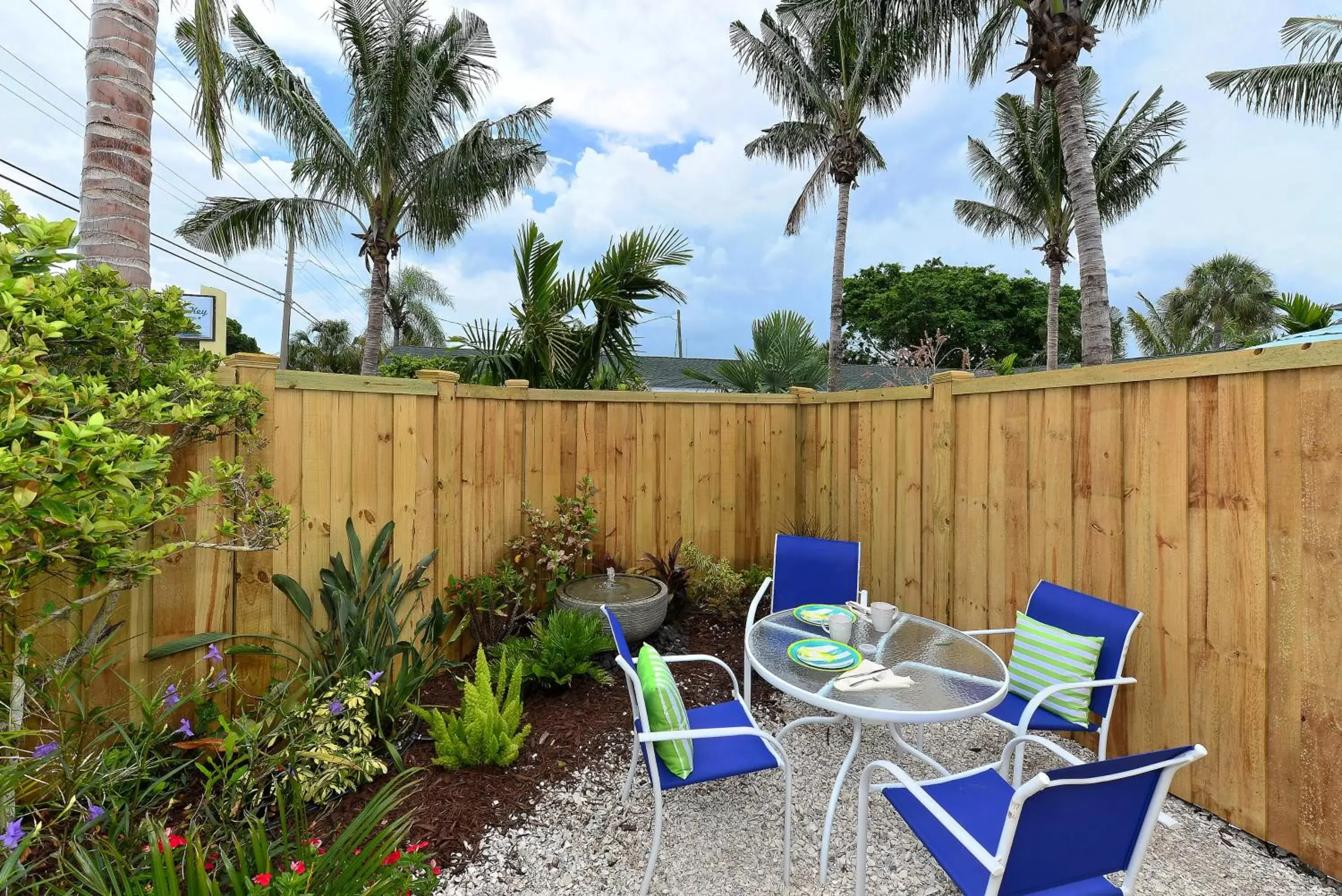 Patio, Patio/Outdoor Area in Siesta Key Palms Resort
