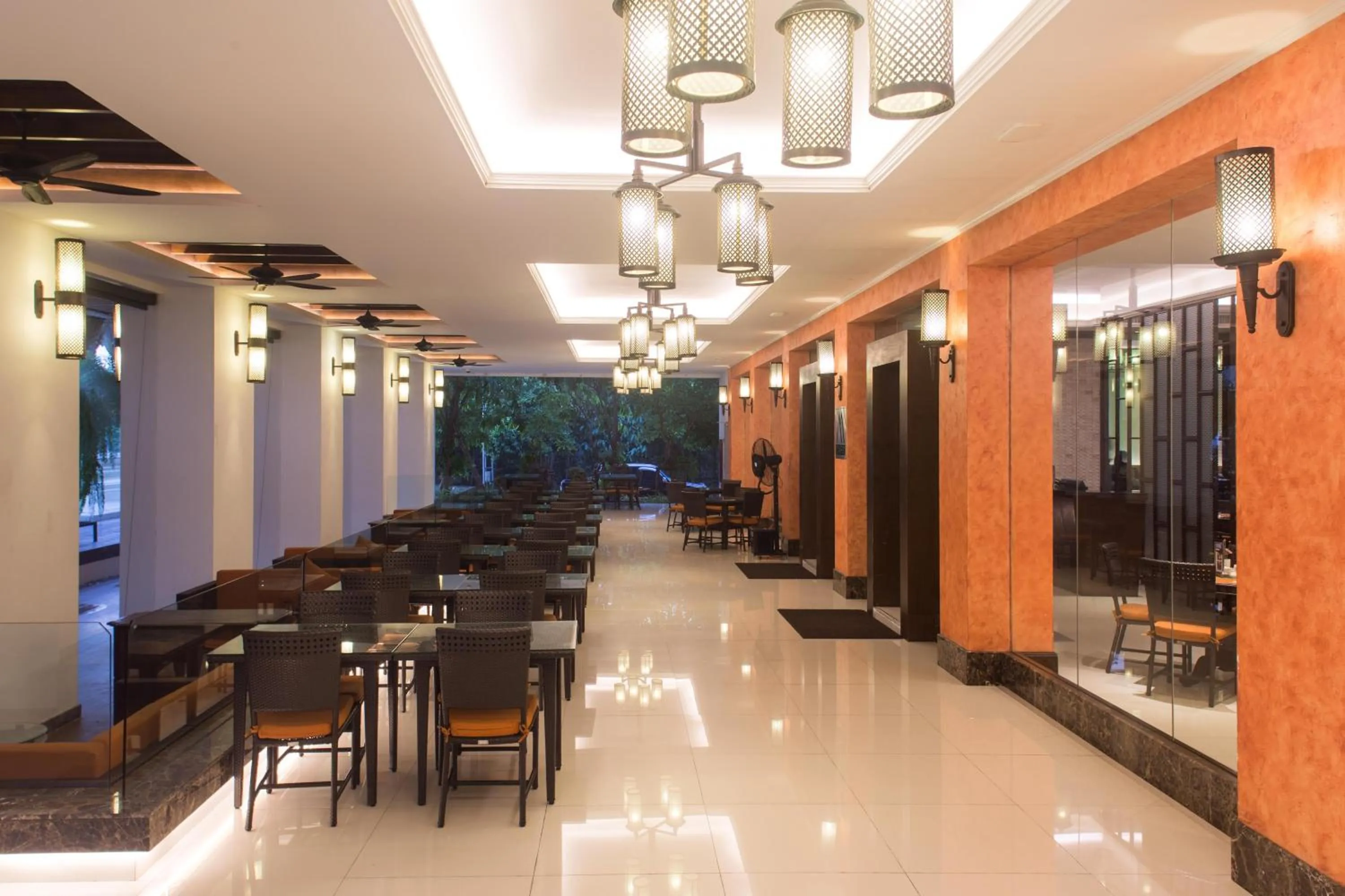 Restaurant/places to eat in Mida Grande Hotel Dhavaravati Nakhon Pathom - SHA PLUS