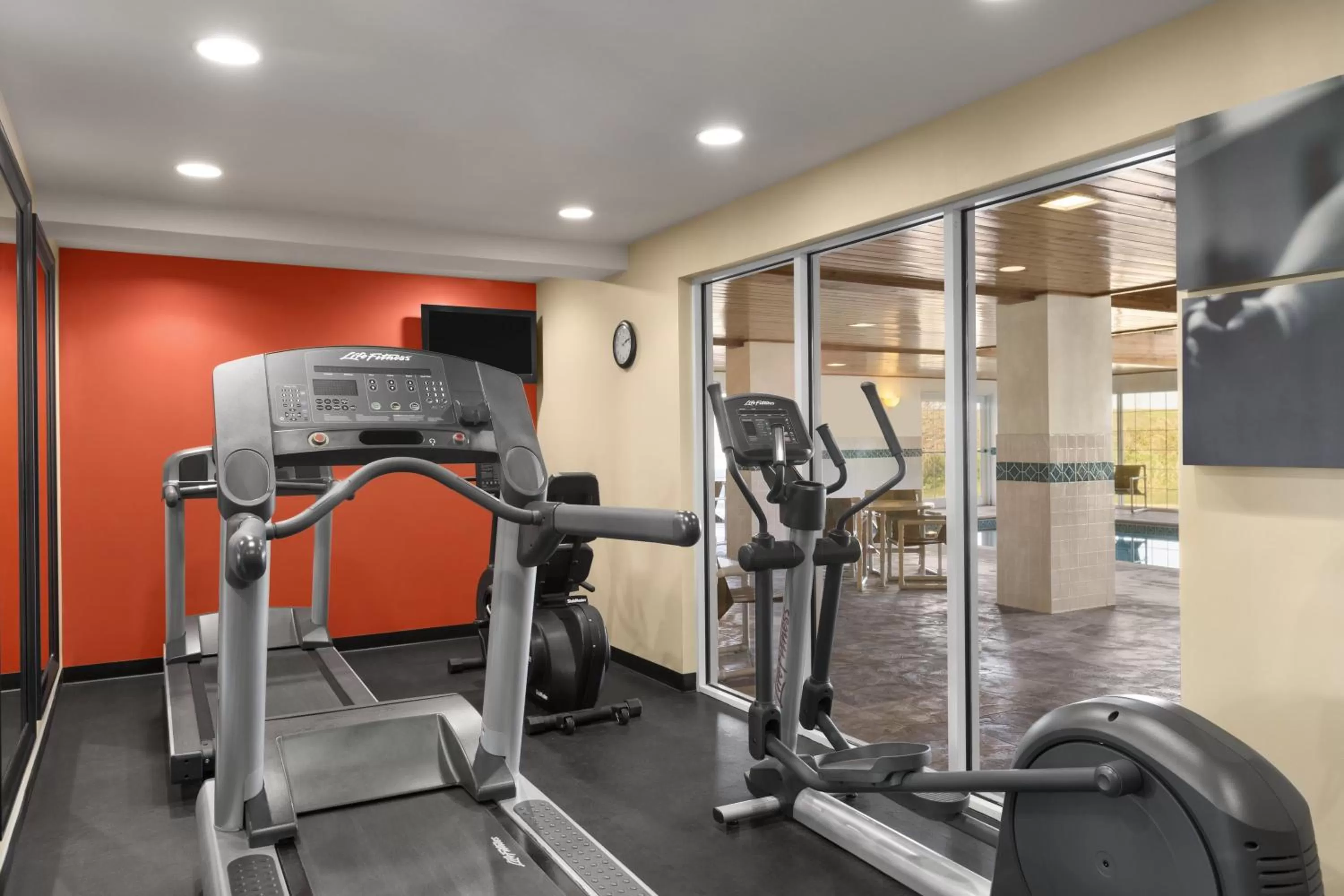 Fitness centre/facilities in Country Inn & Suites by Radisson, Rochester South, MN