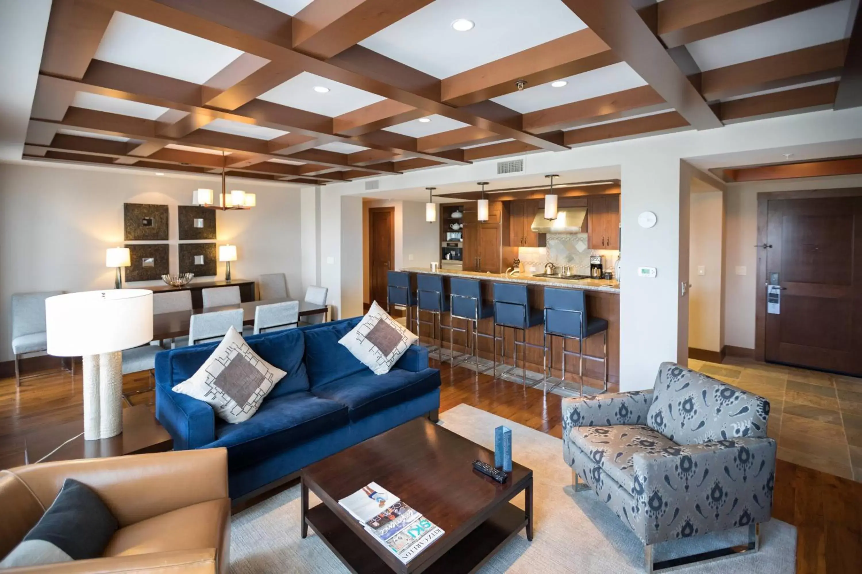 Living room, Seating Area in The Ritz-Carlton, Lake Tahoe