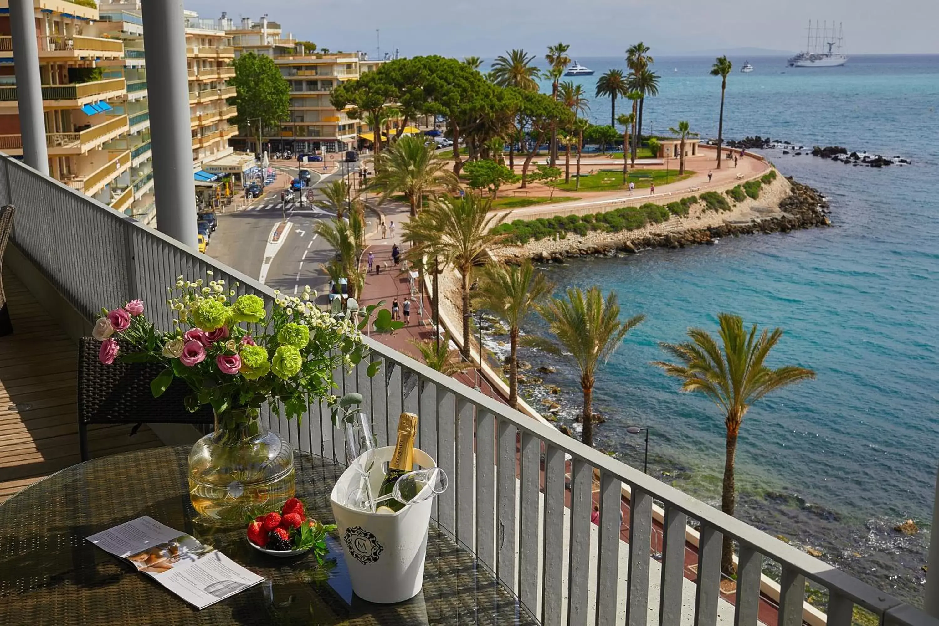 Royal Antibes - Luxury Hotel, Résidence, Beach & Spa