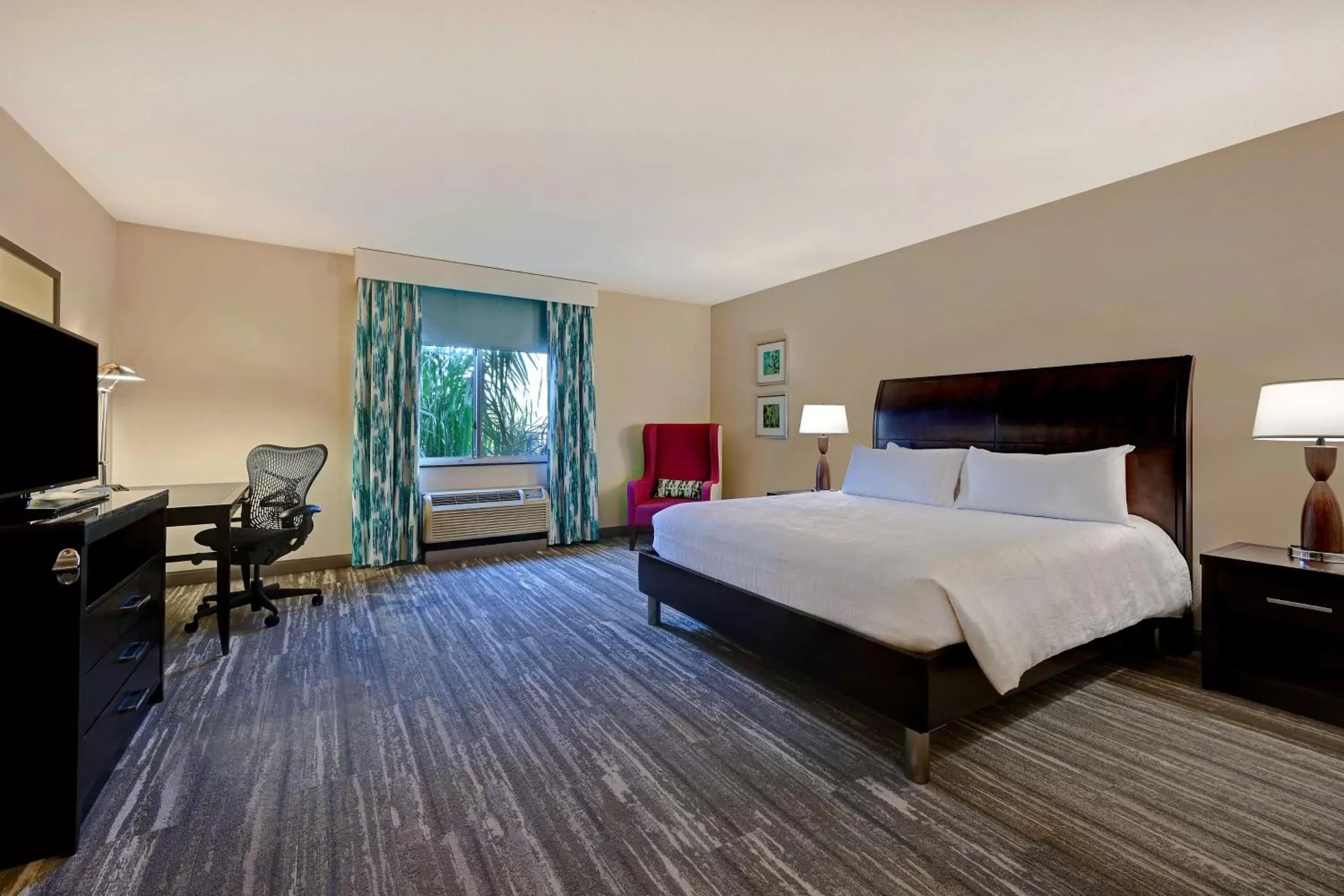 Bedroom in Hilton Garden Inn San Bernardino