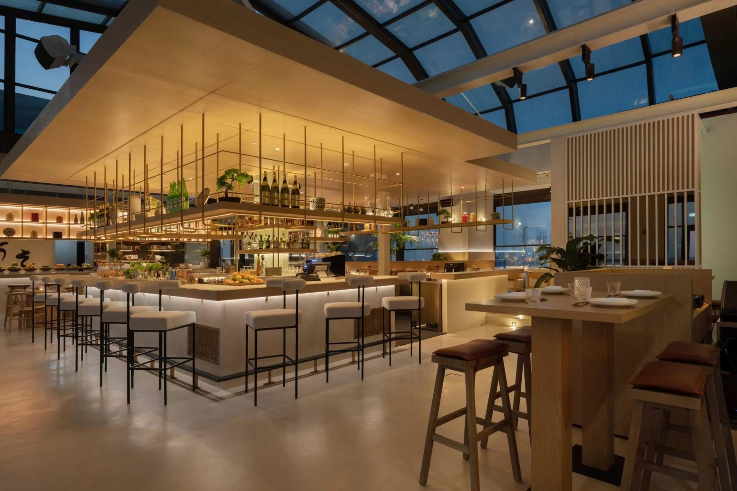 Restaurant/places to eat in Hyatt Centric Jumeirah Dubai