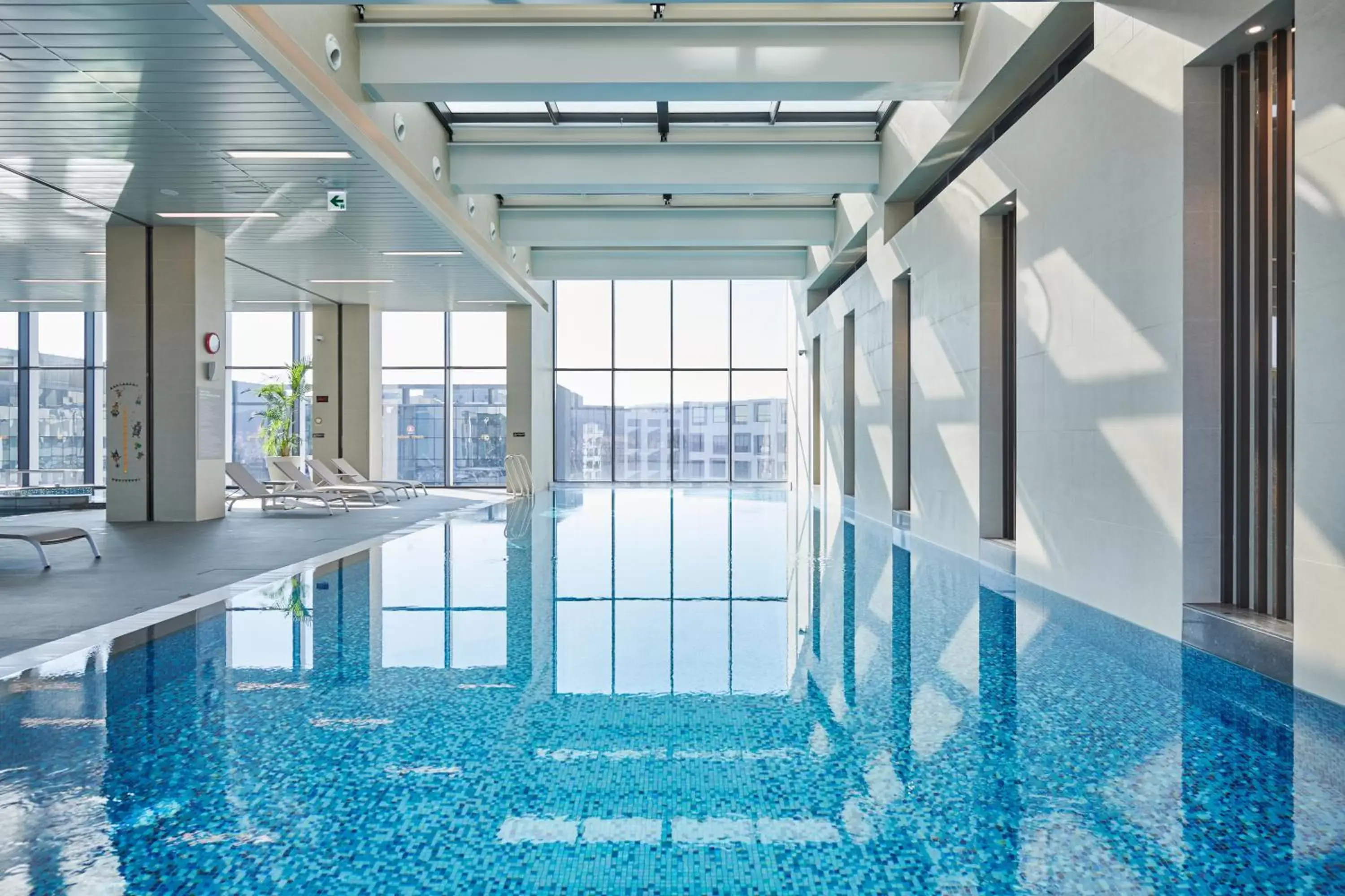 Swimming Pool in Nine Tree Premier Hotel Seoul Pangyo