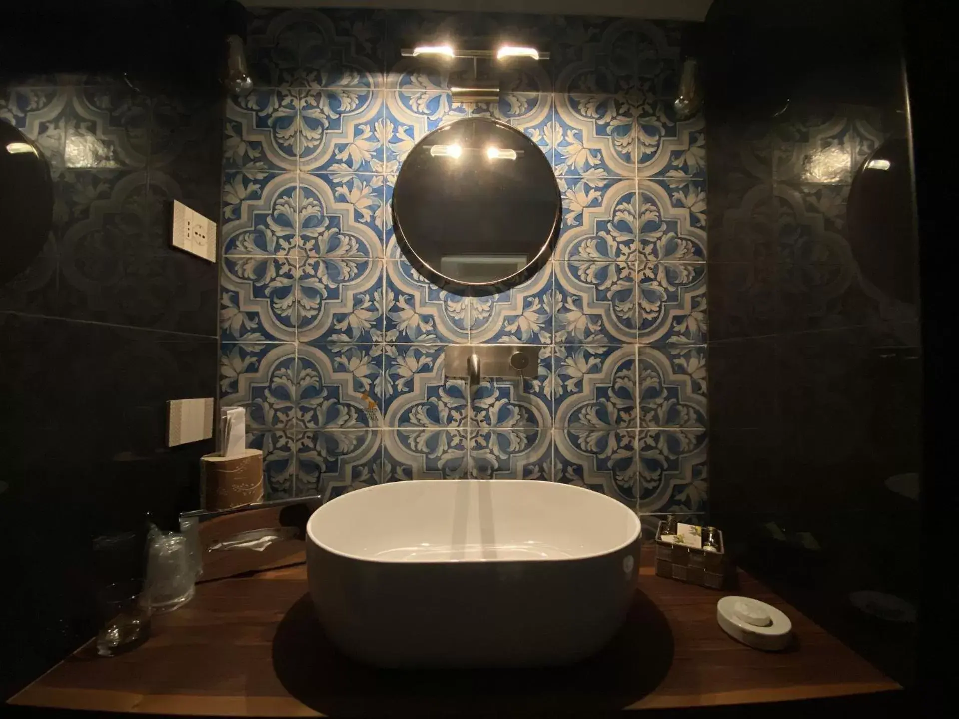 Bathroom in Hotel Foresteria Baglio Della Luna