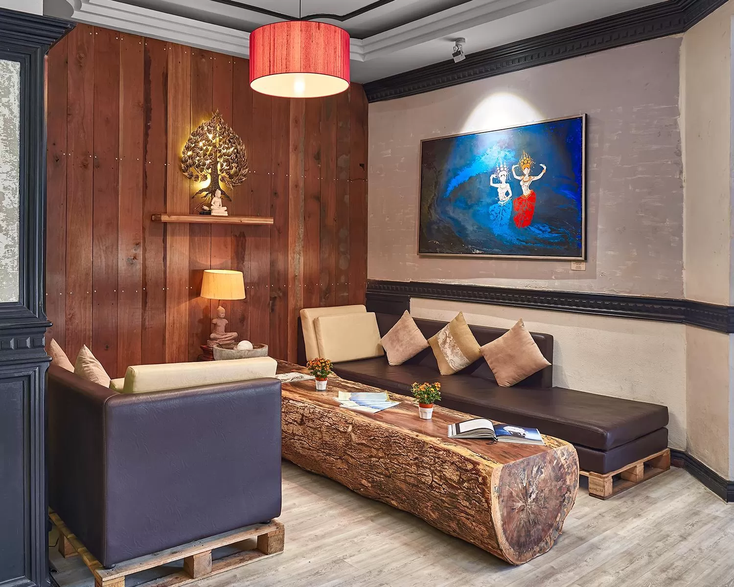 Lobby or reception in Pacific Hotel