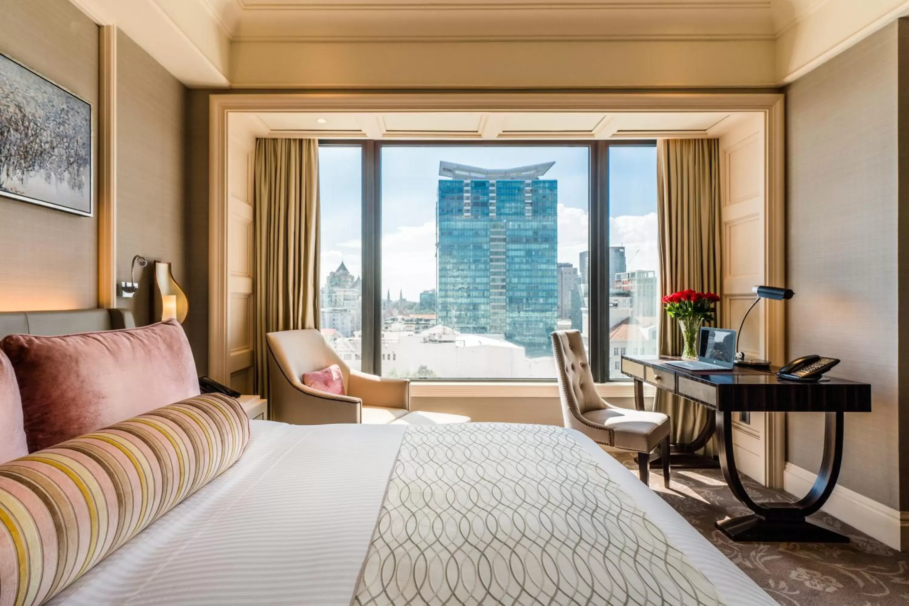 Photo of the whole room, Bed in Caravelle Saigon Photo of the whole room, Bed in Caravelle Saigon