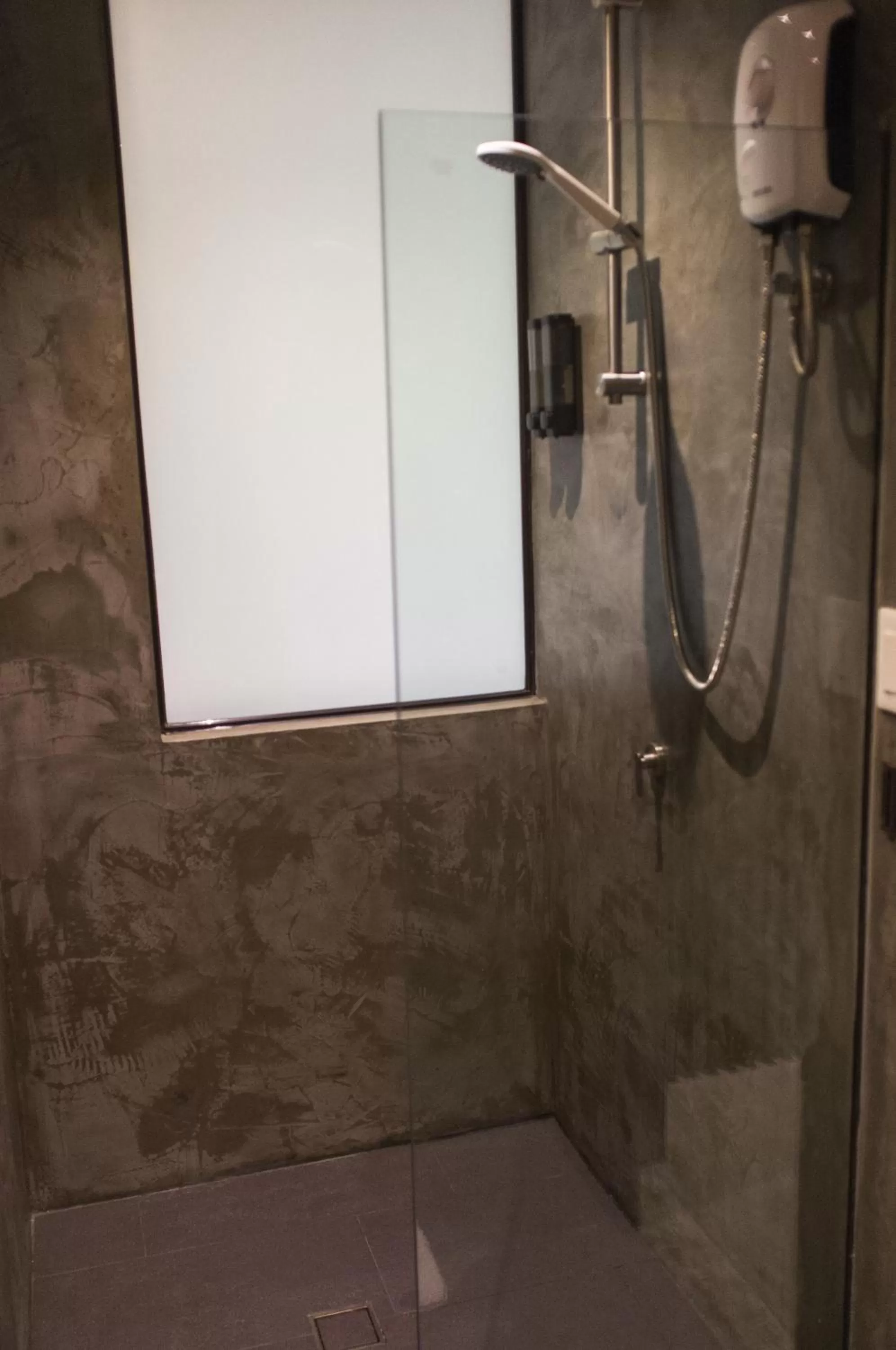 Shower in Pobla Hotel