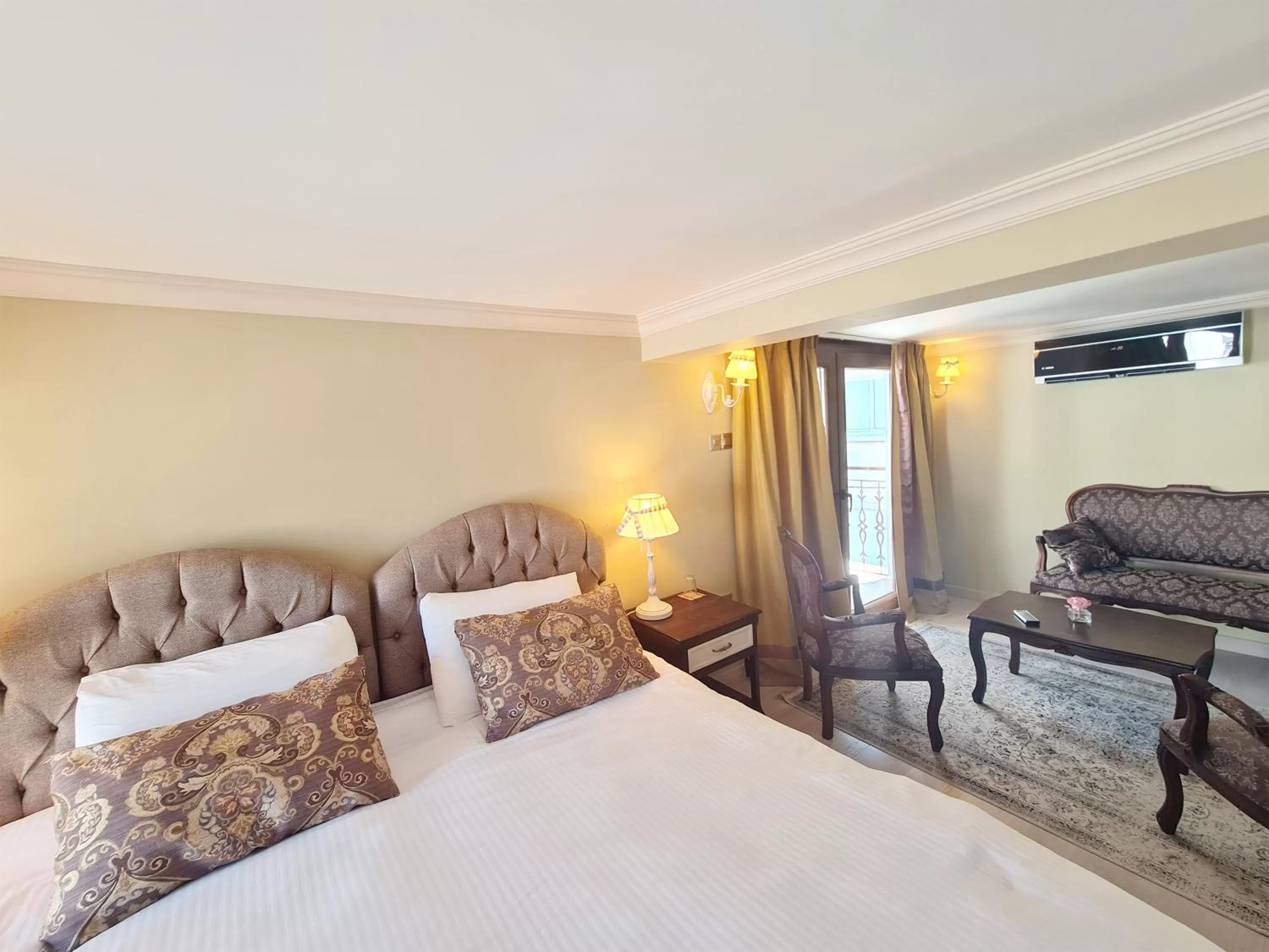 Bed in SOFIA BOUTIQUE HOTEL