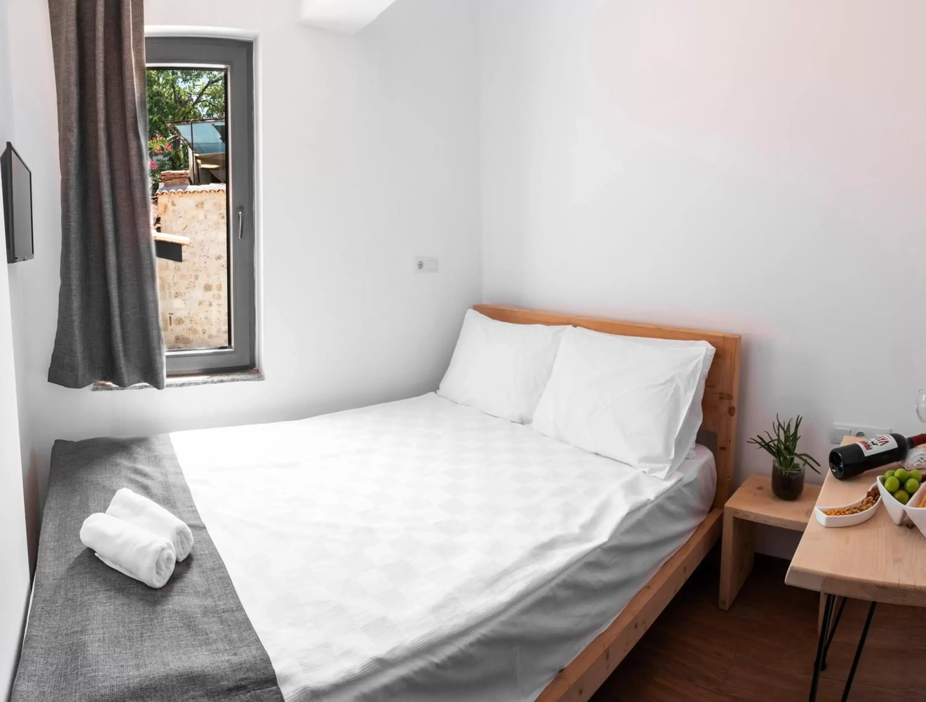 View (from property/room), Bed in Solo Boutique Hotel View (from property/room), Bed in Solo Boutique Hotel