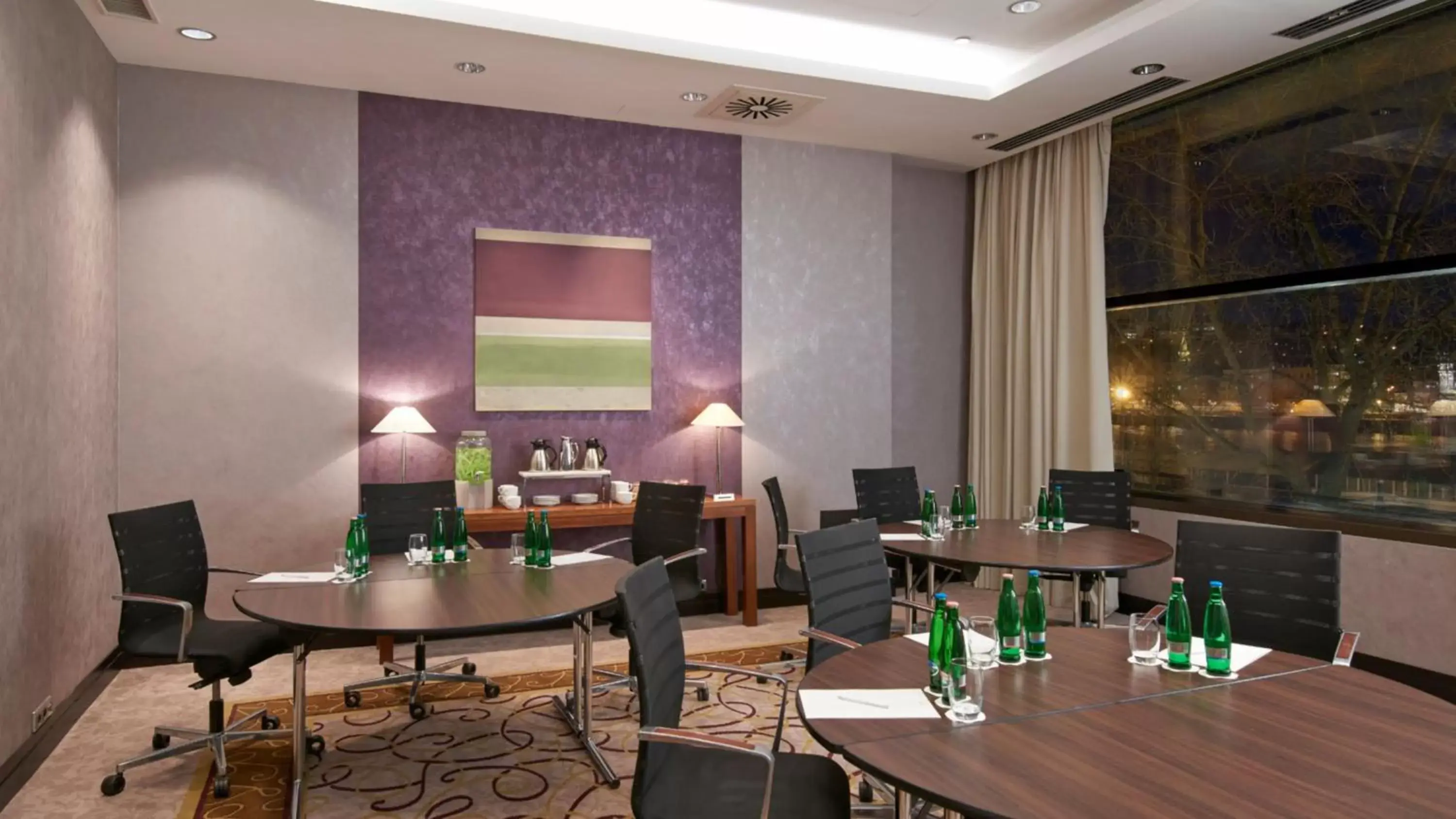 Meeting/conference room, Restaurant/Places to Eat in InterContinental Budapest, an IHG Hotel