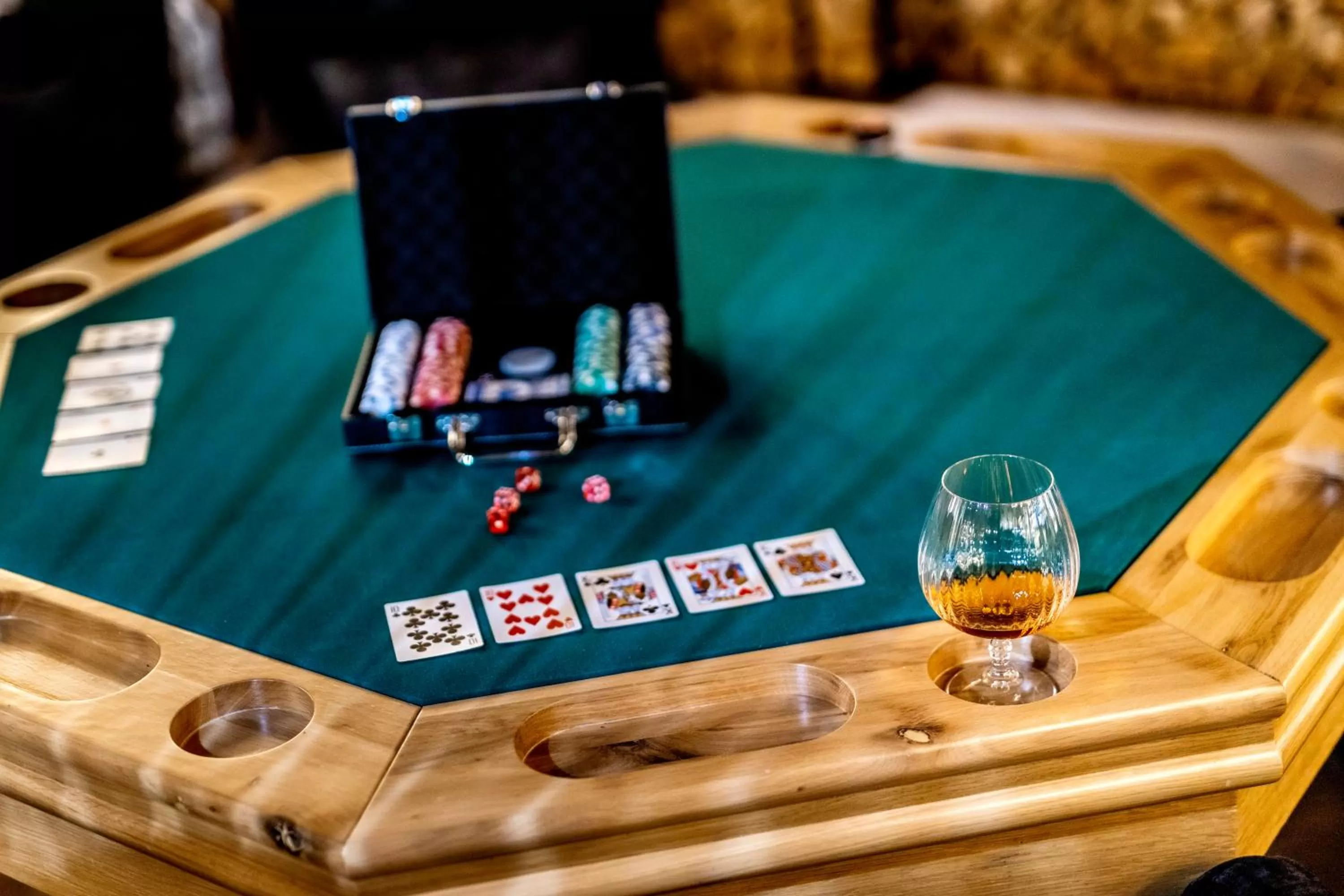 Lounge or bar in Kashmir Wellness & SPA Hotel Adults Only