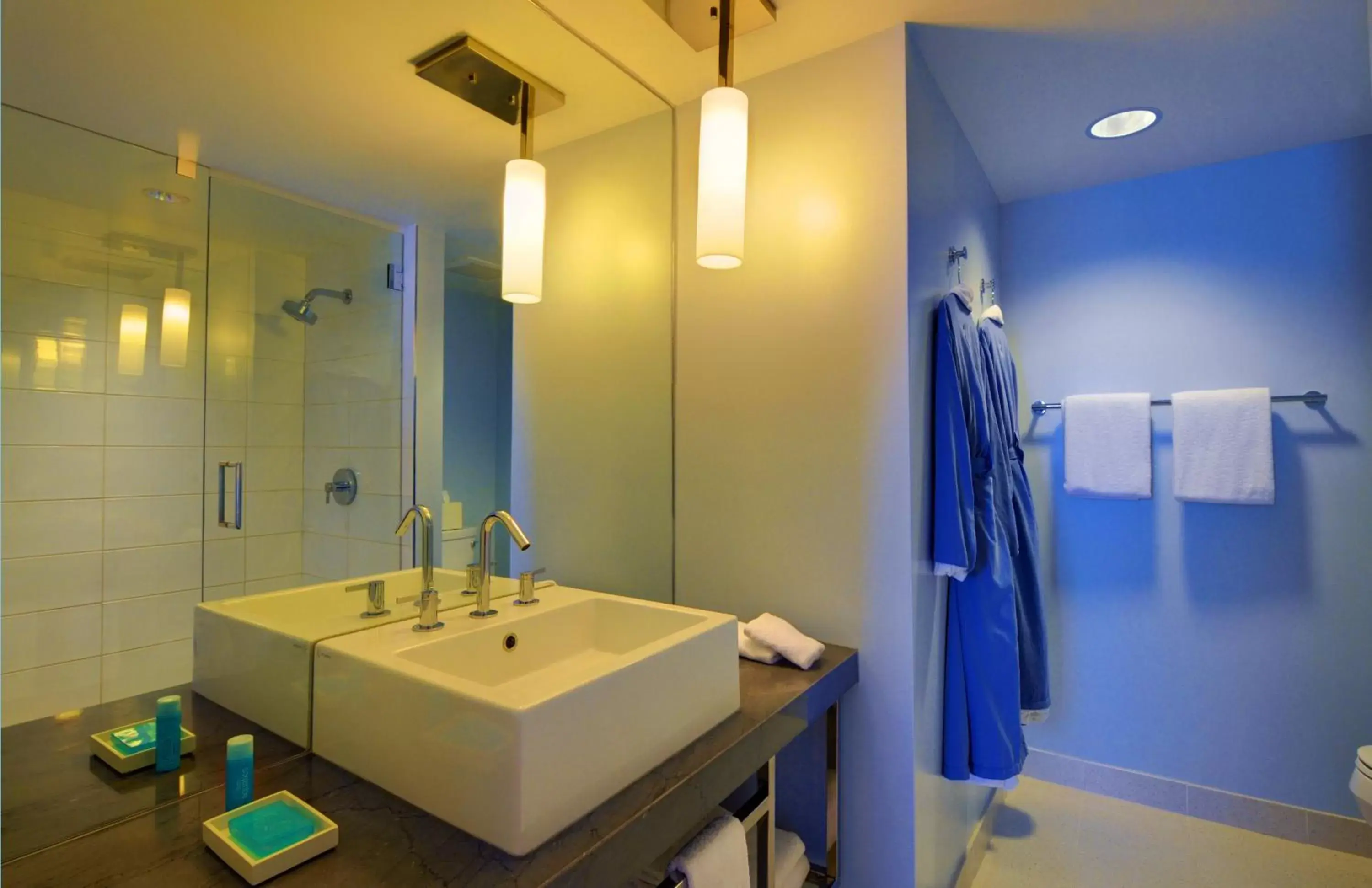 Shower, Bathroom in Tower 23 Hotel