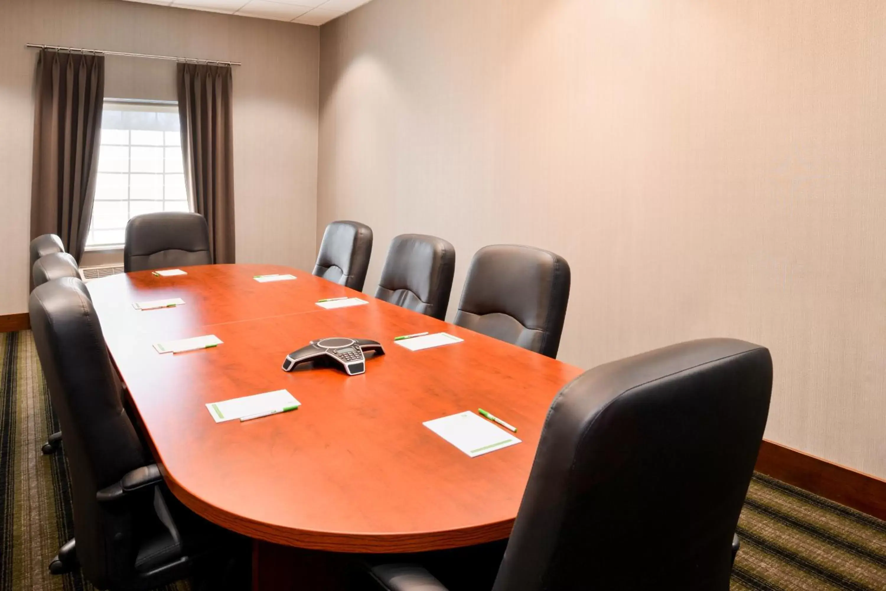 Meeting/conference room in Holiday Inn Poplar Bluff, an IHG Hotel