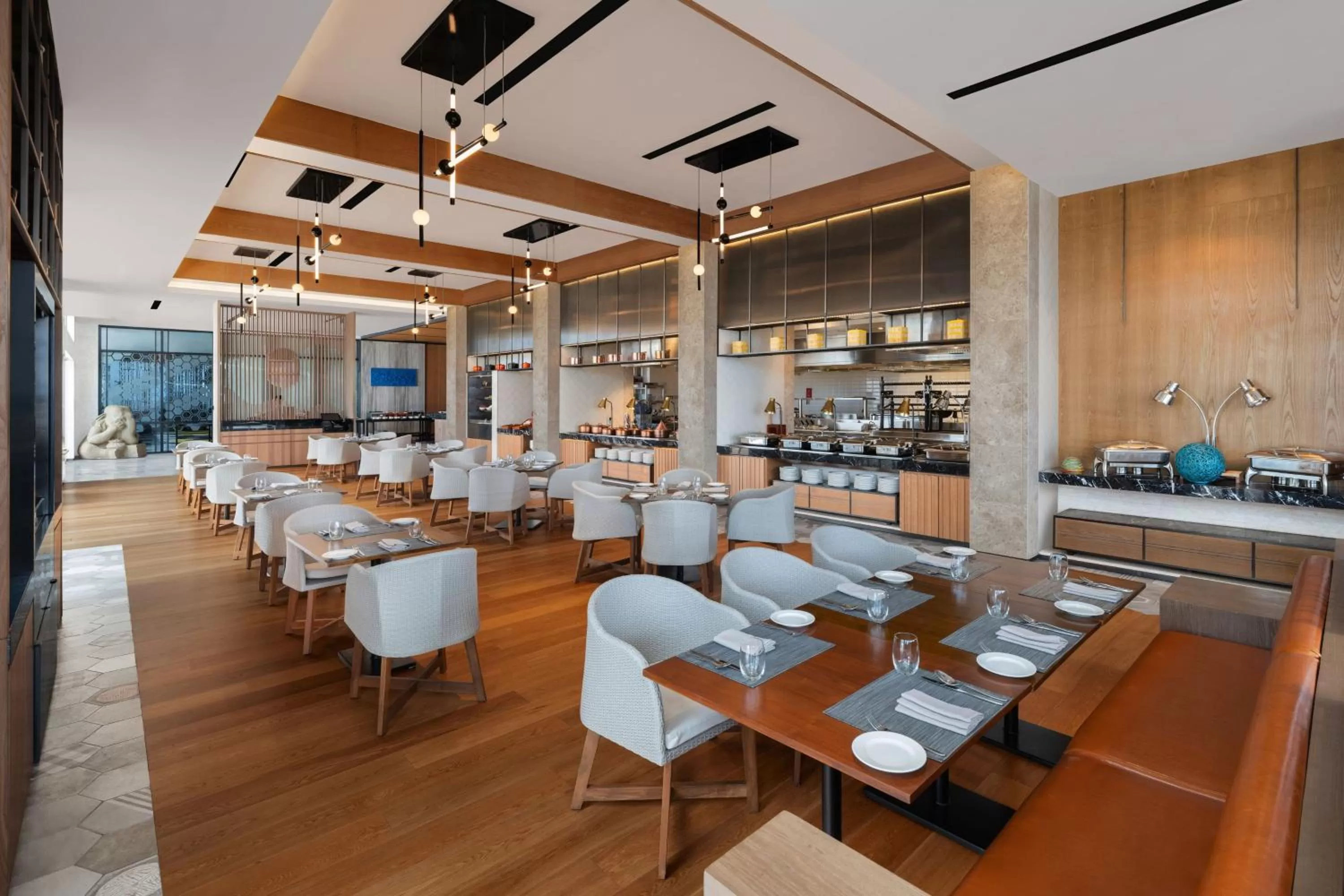 Kitchen or kitchenette in Courtyard by Marriott Colombo