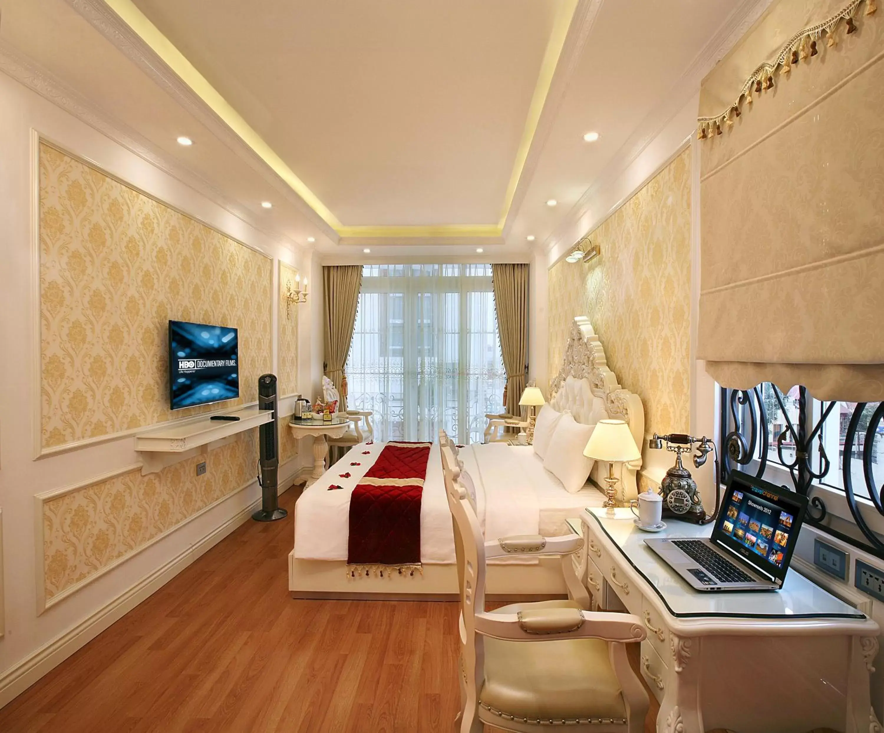 Bedroom, Seating Area in Hanoi Hotel Royal