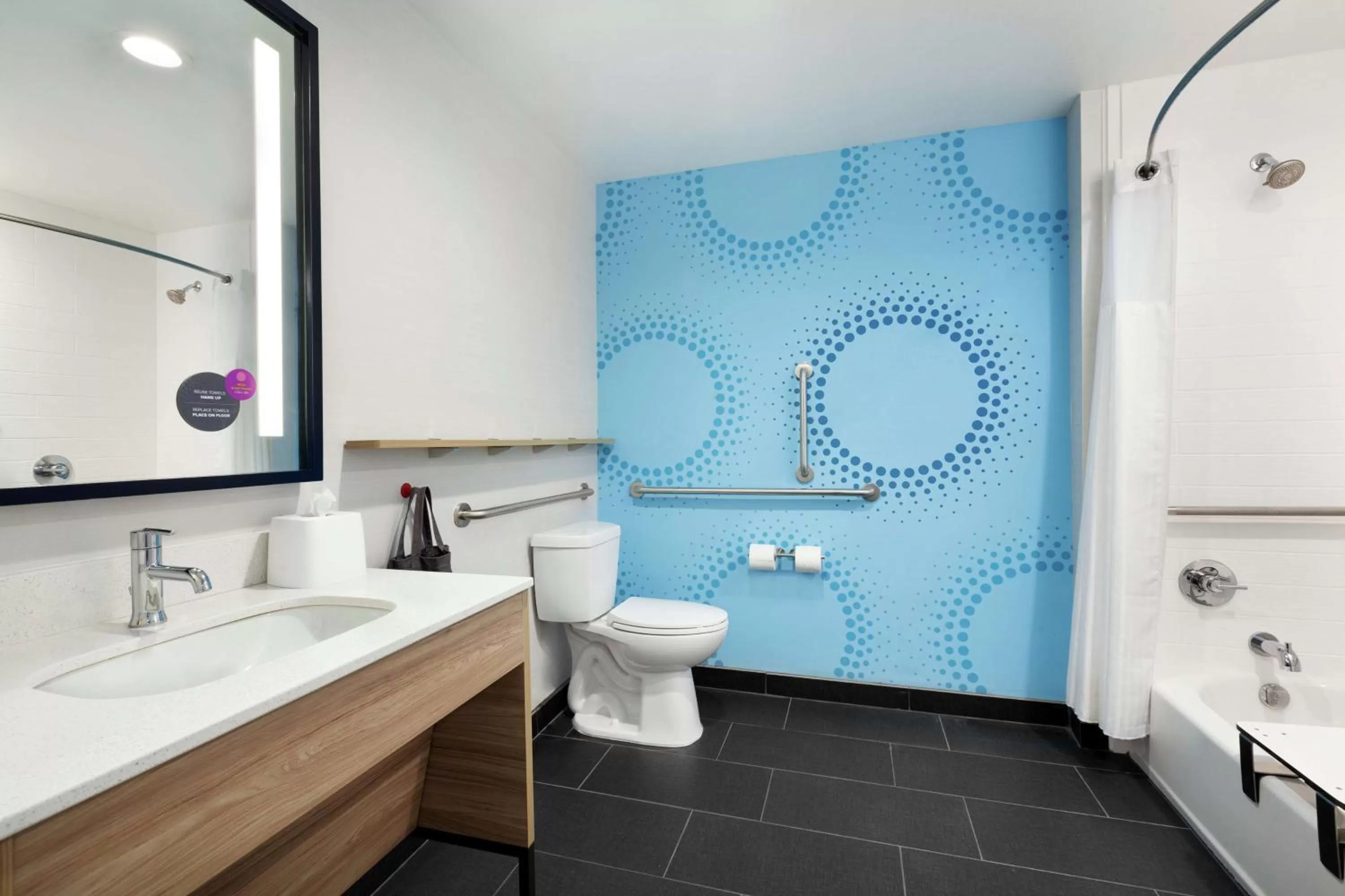 Bathroom in Tru By Hilton Lake Charles