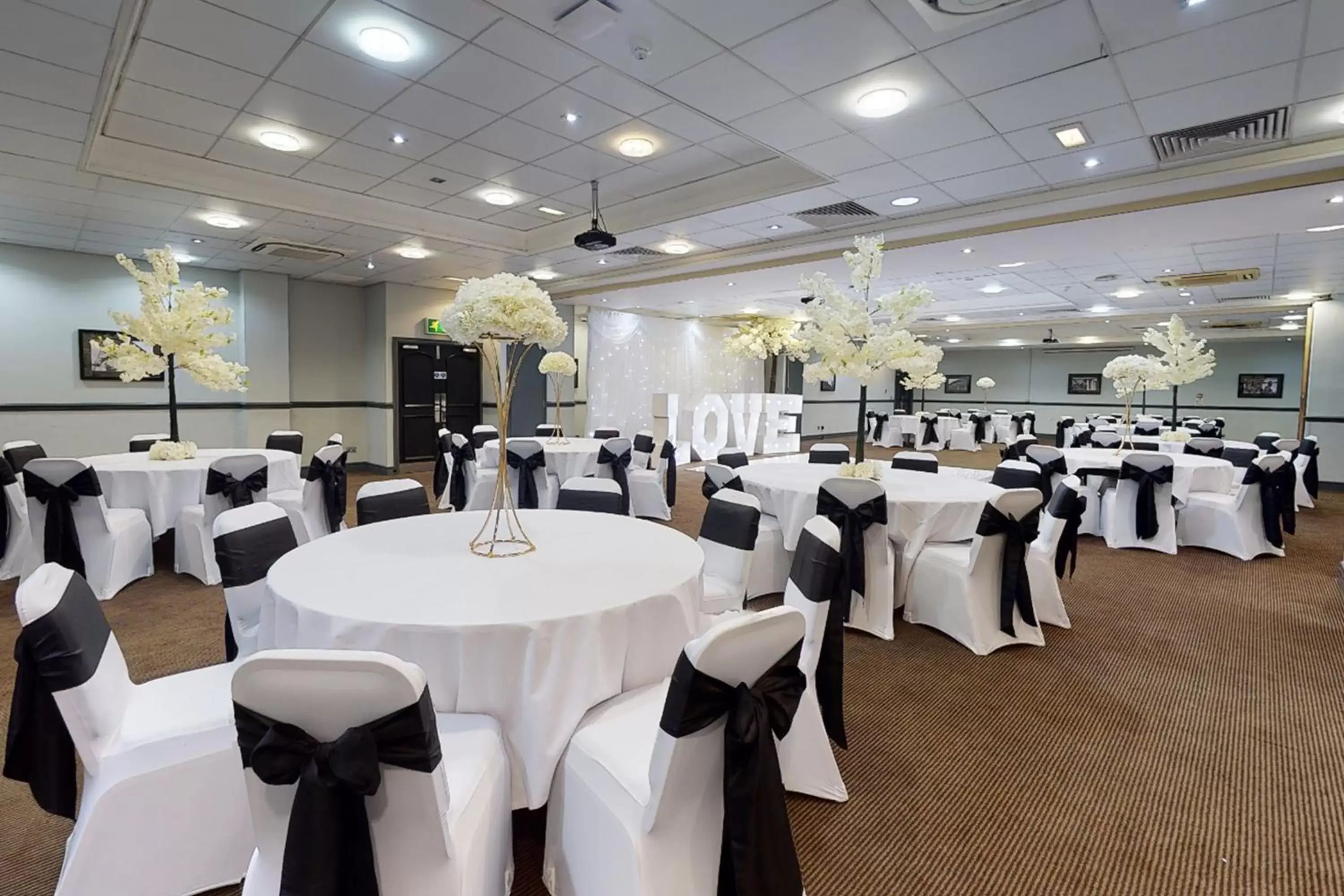 wedding, Banquet Facilities in Village Hotel Liverpool
