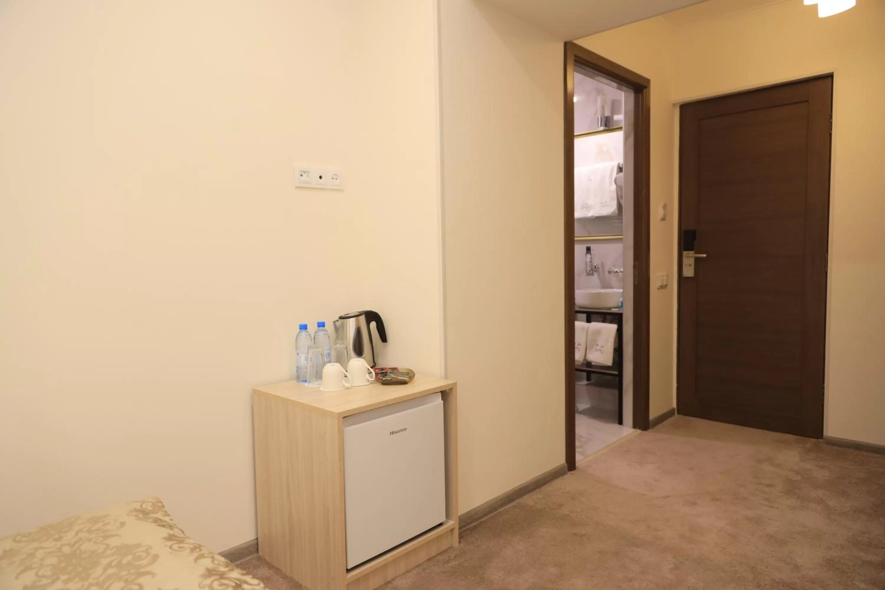 Coffee/tea facilities in DeLin Hotel And Tours