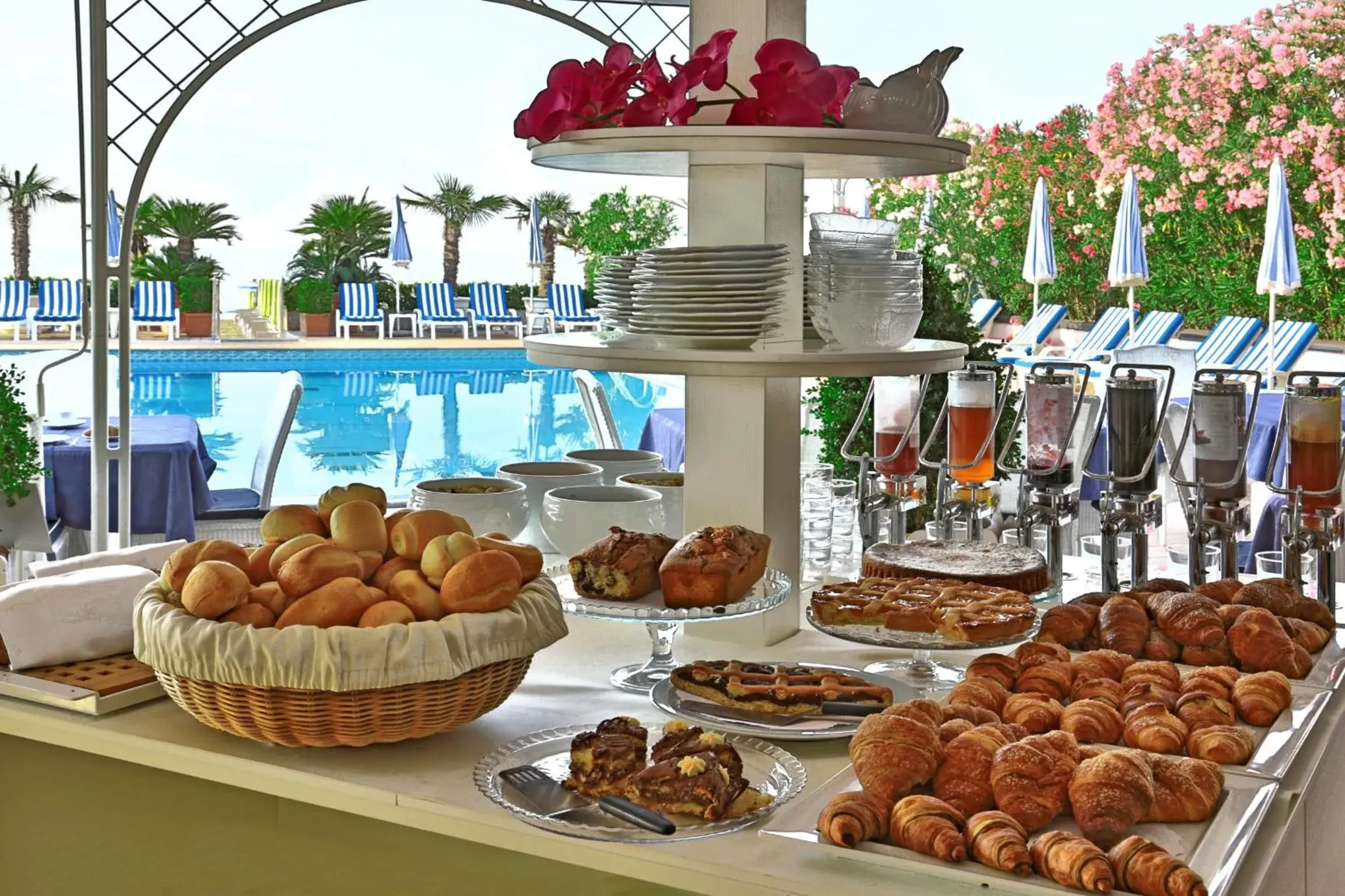 Buffet breakfast in Hotel Plaza Esplanade