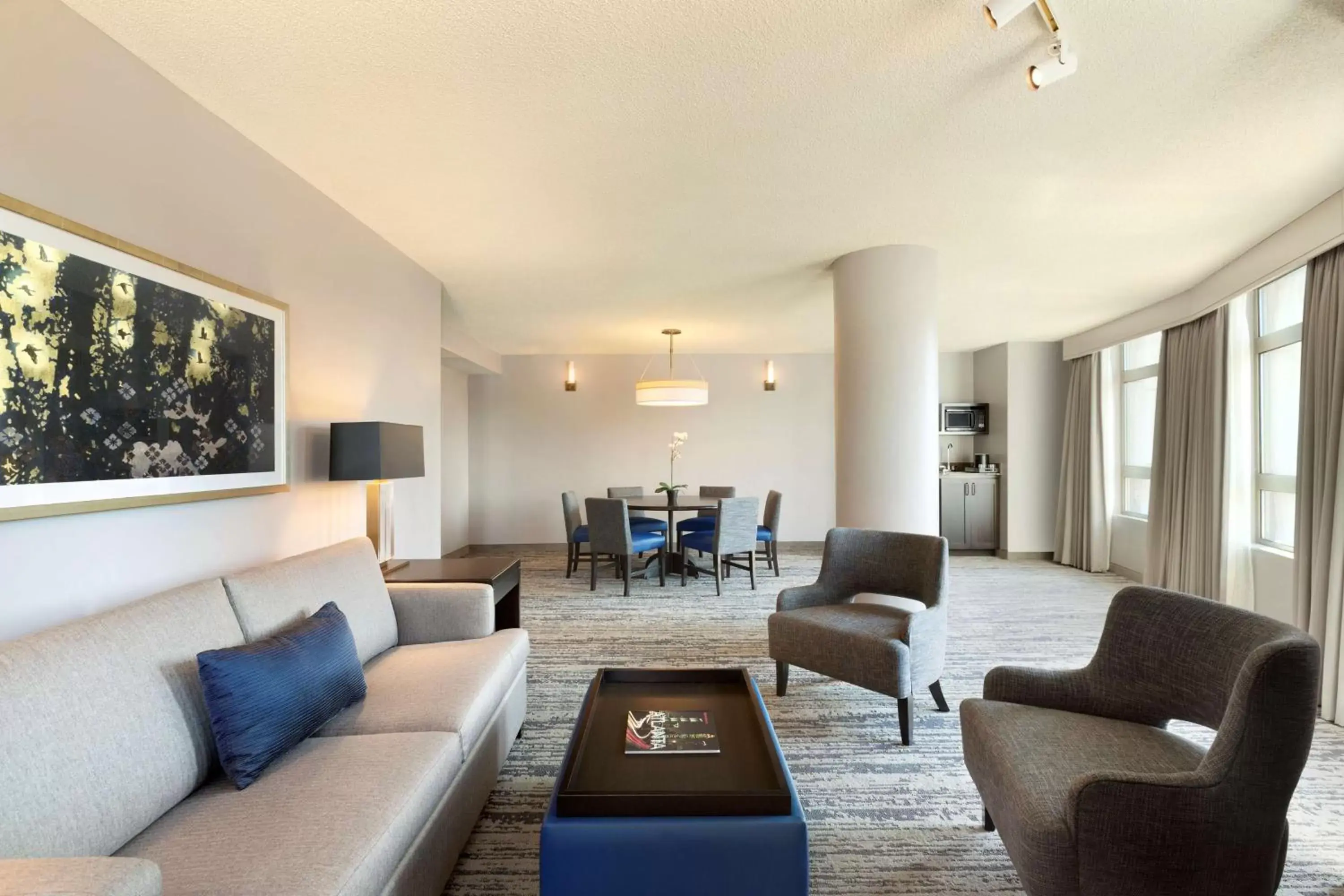 Living room, Seating Area in Embassy Suites by Hilton Atlanta at Centennial Olympic Park