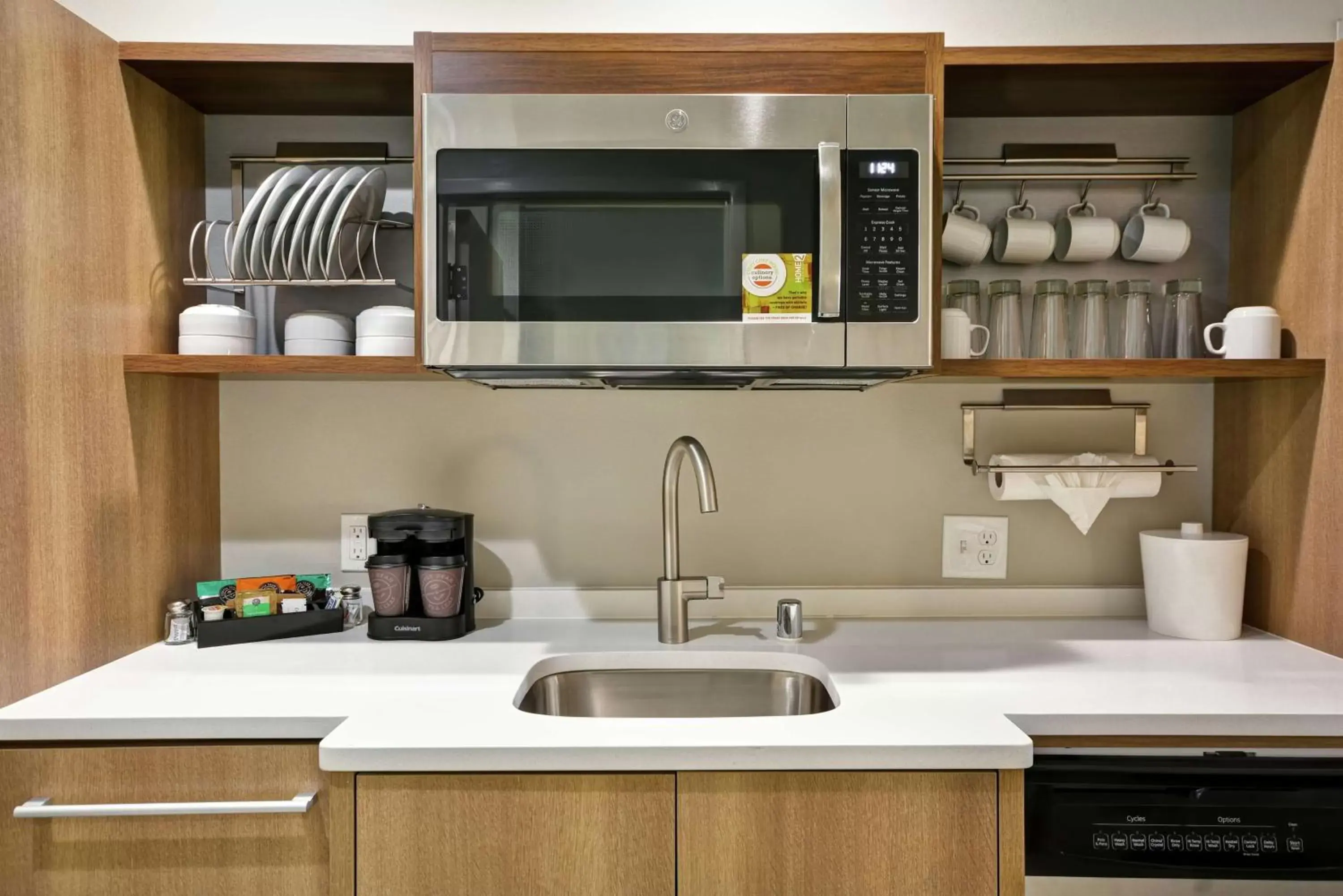 Bedroom, Kitchen/Kitchenette in Home2 Suites Plano Legacy West