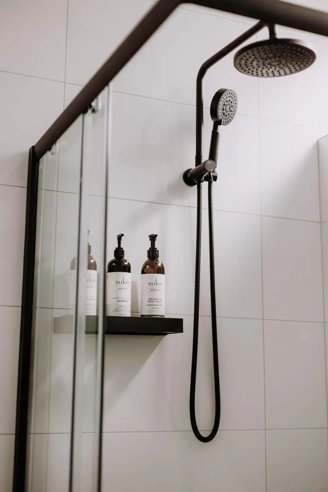 Shower, Bathroom in Kangaroo Island Seaview Motel