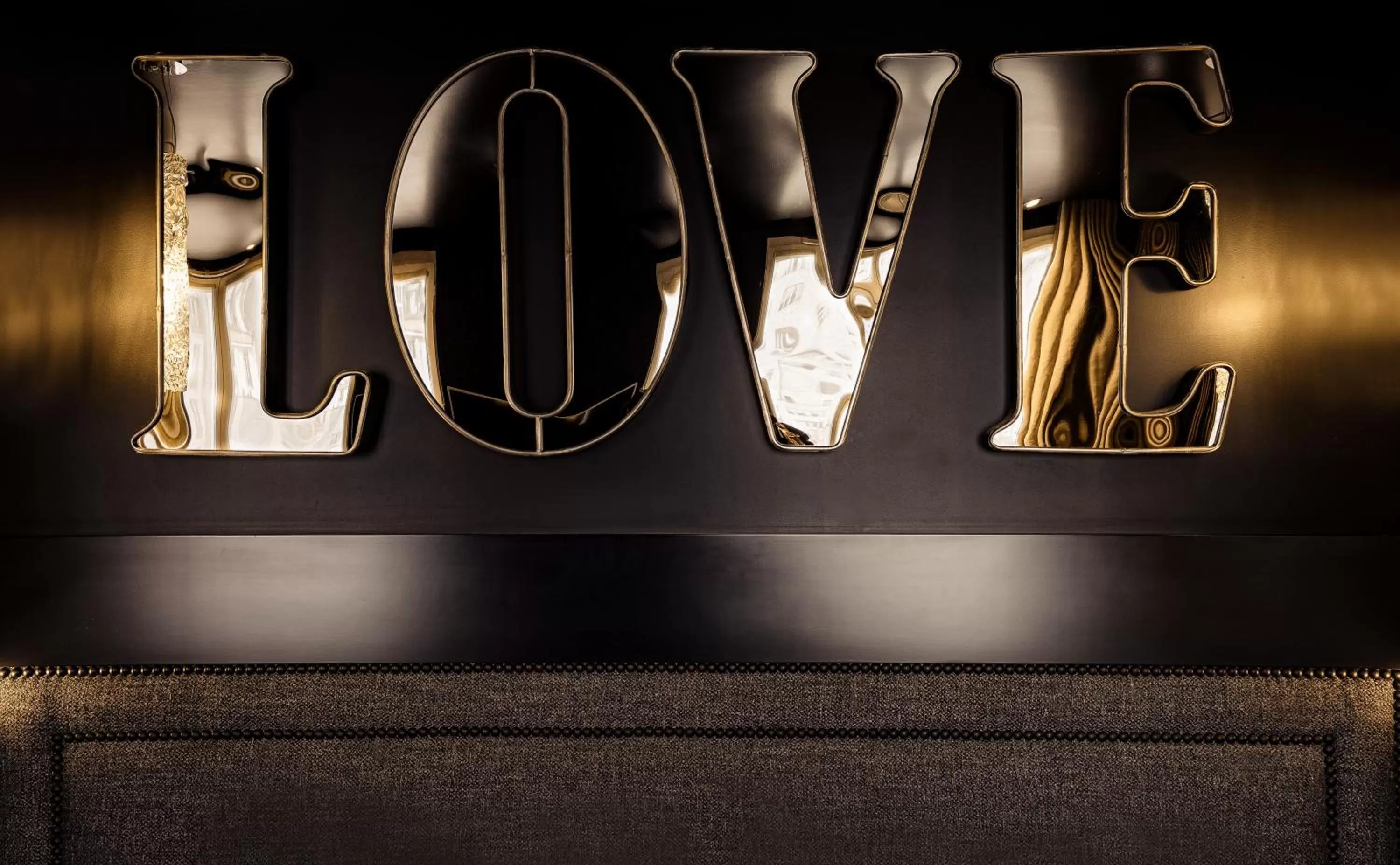 Decorative detail in B Montmartre