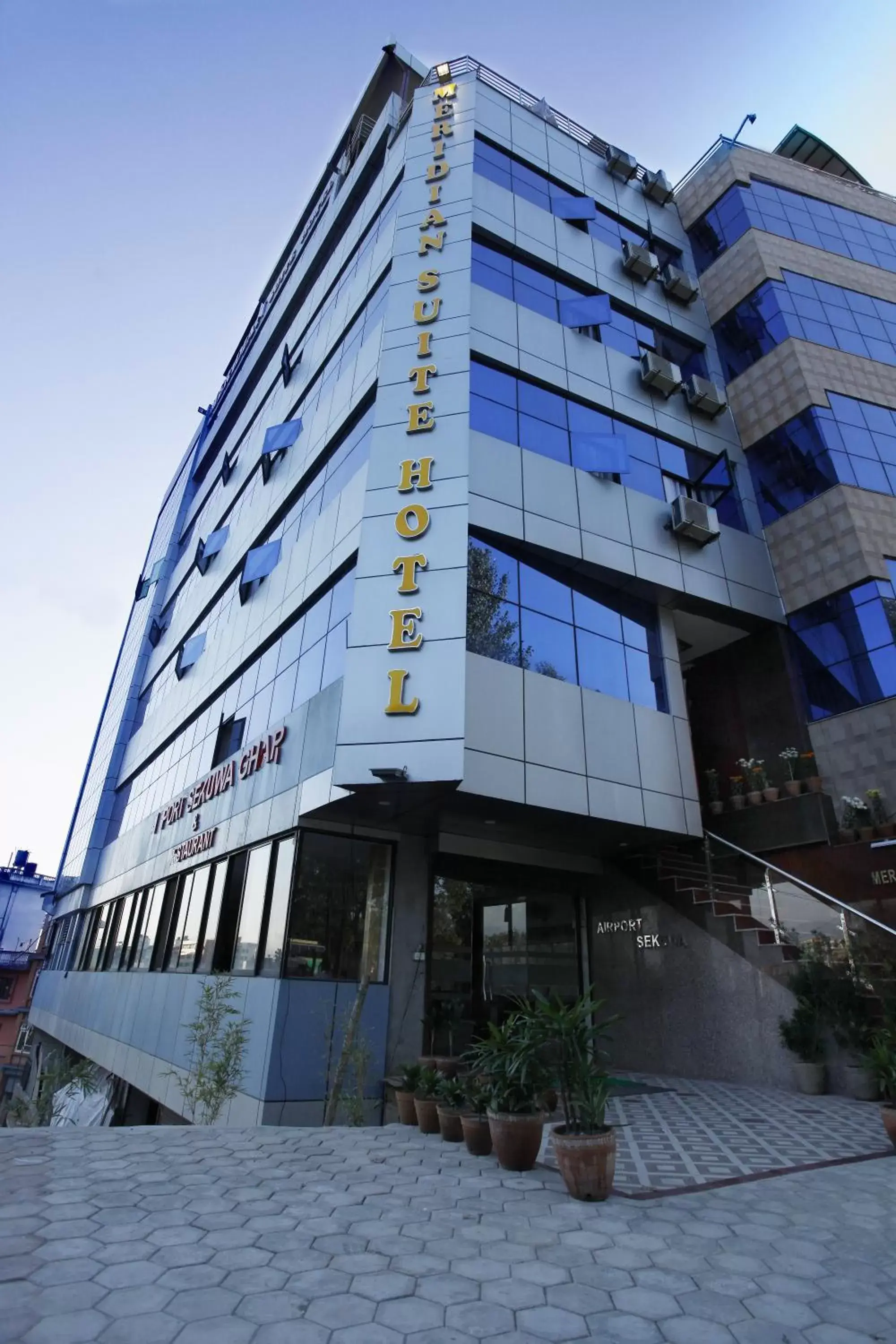 Facade/entrance, Property Building in Hotel Meridian Suite